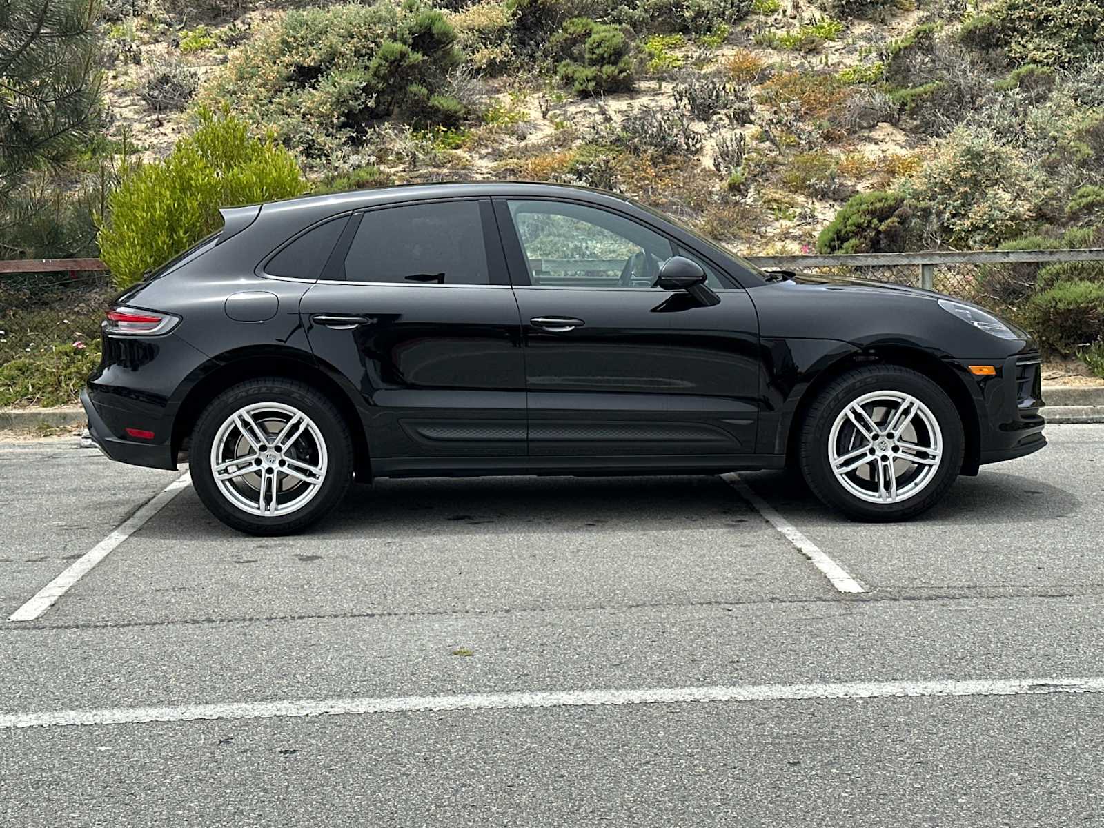 Thumbnail: 2025 Porsche Macan - 9