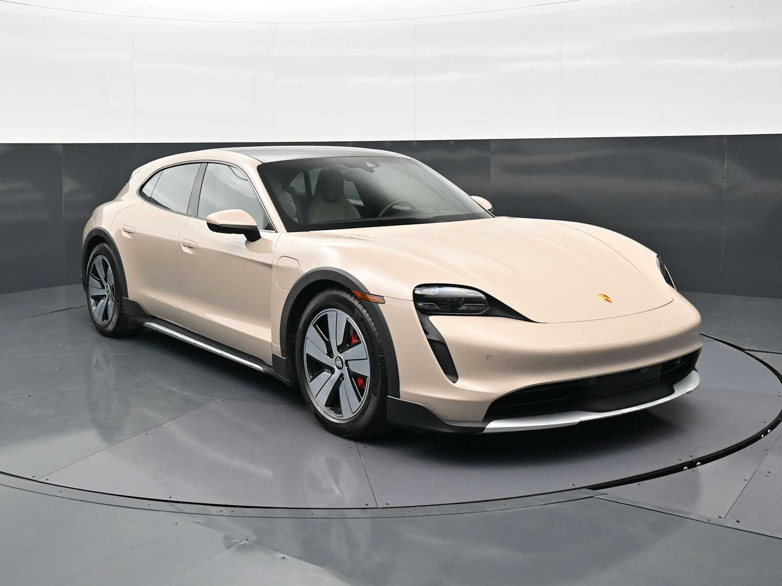 Thumbnail: 2023 Porsche Taycan - 33