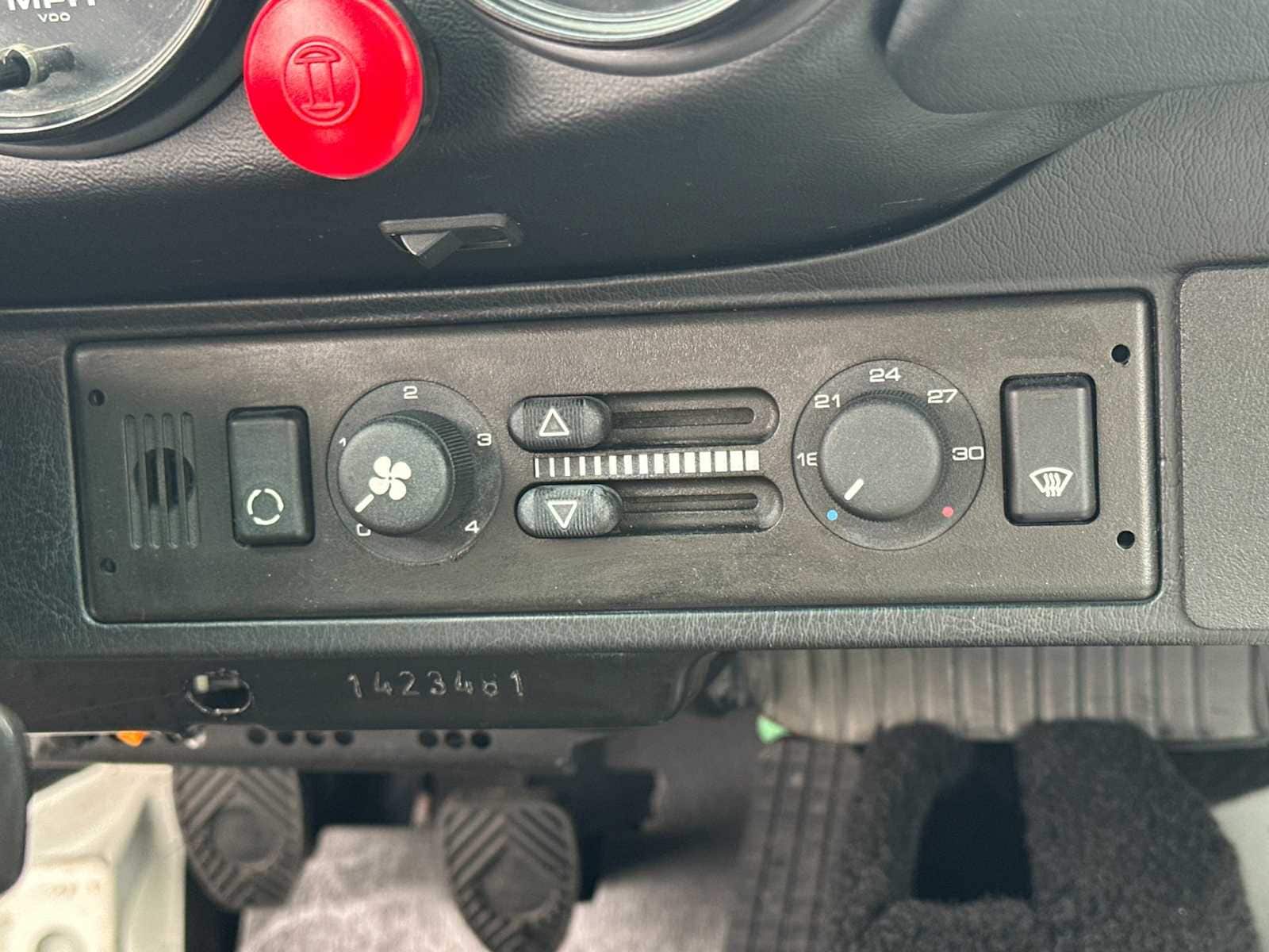 Thumbnail: 1992 Porsche 911 - 15