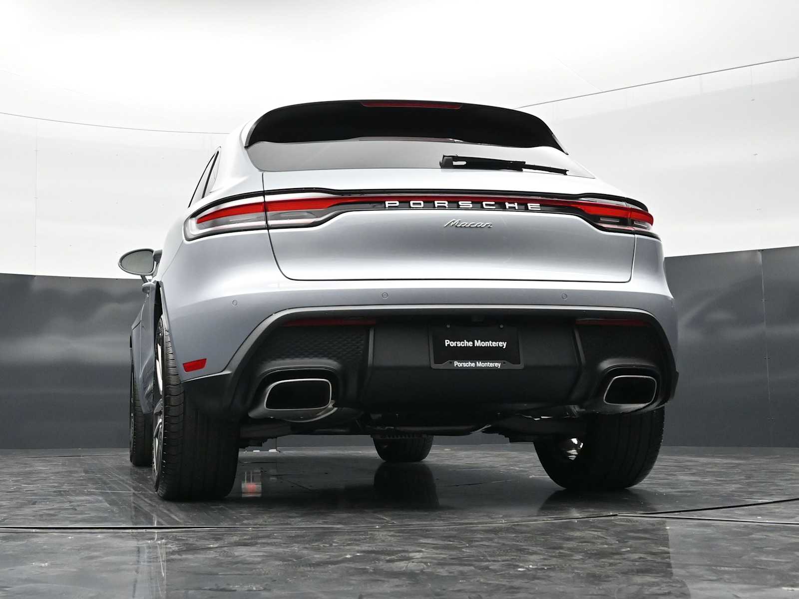 Thumbnail: 2026 Porsche Macan - 45