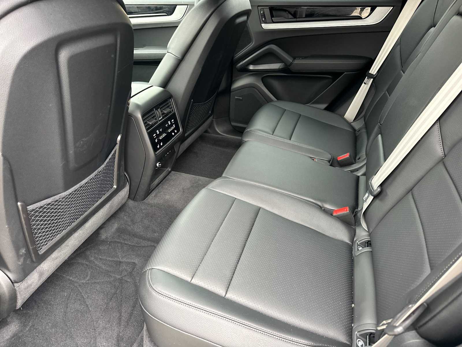 Thumbnail: 2025 Porsche Cayenne - 14