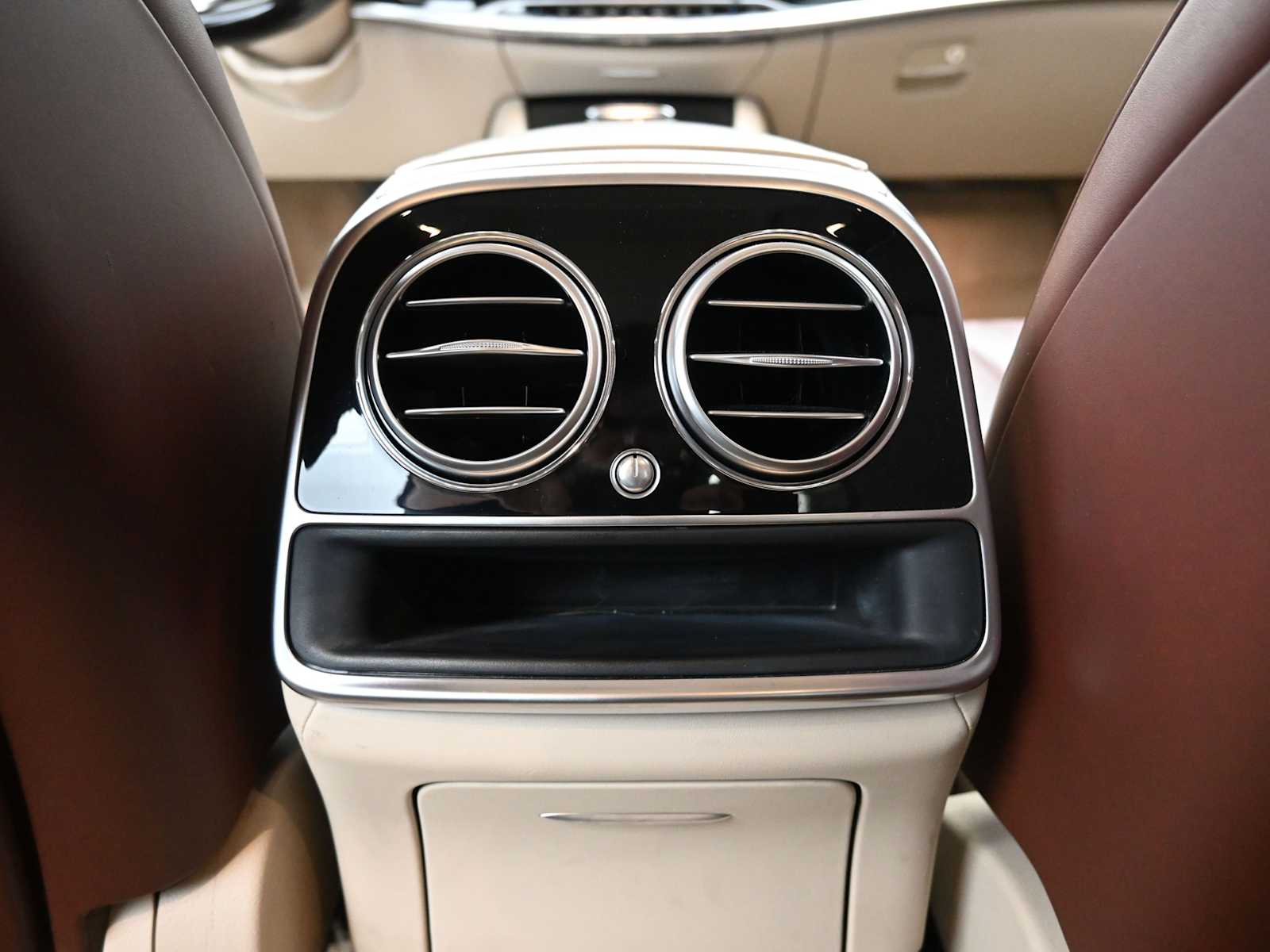Thumbnail: 2018 Mercedes-Benz S-Class - 24