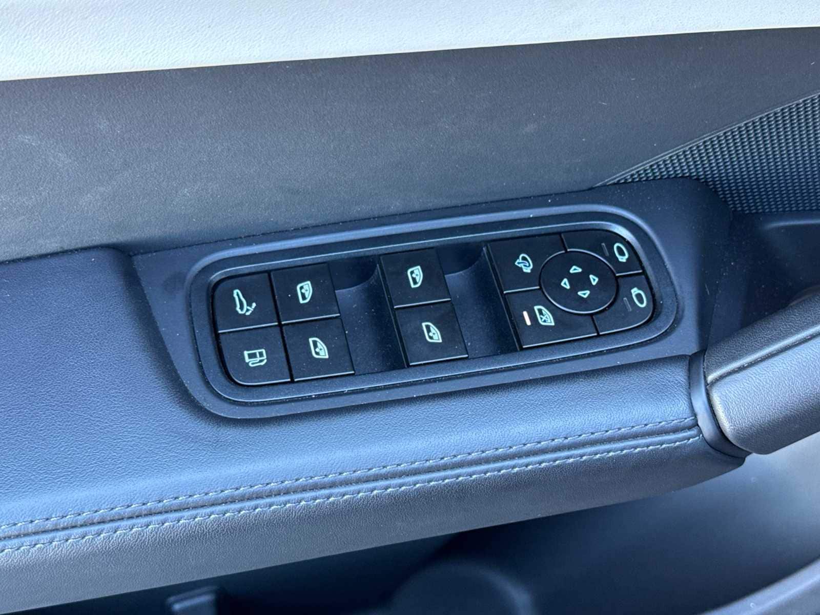 Thumbnail: 2024 Porsche Cayenne - 13