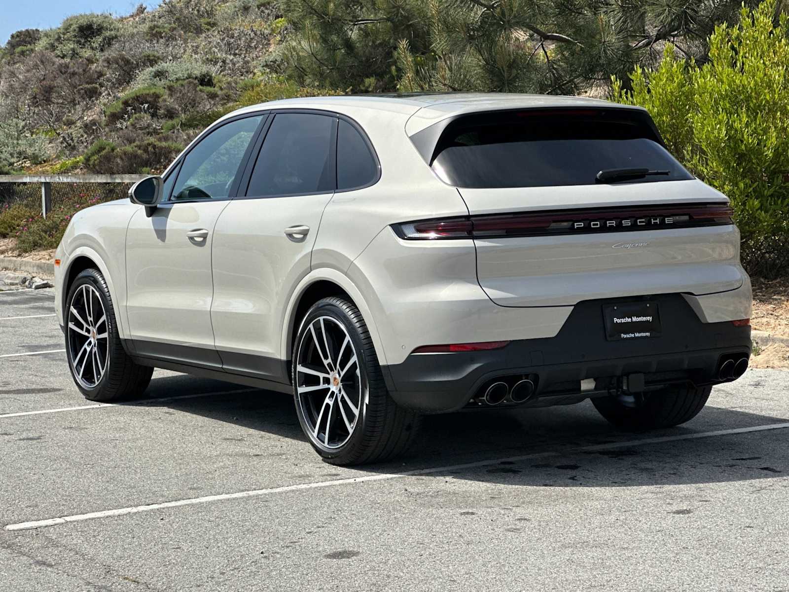 Thumbnail: 2025 Porsche Cayenne - 3