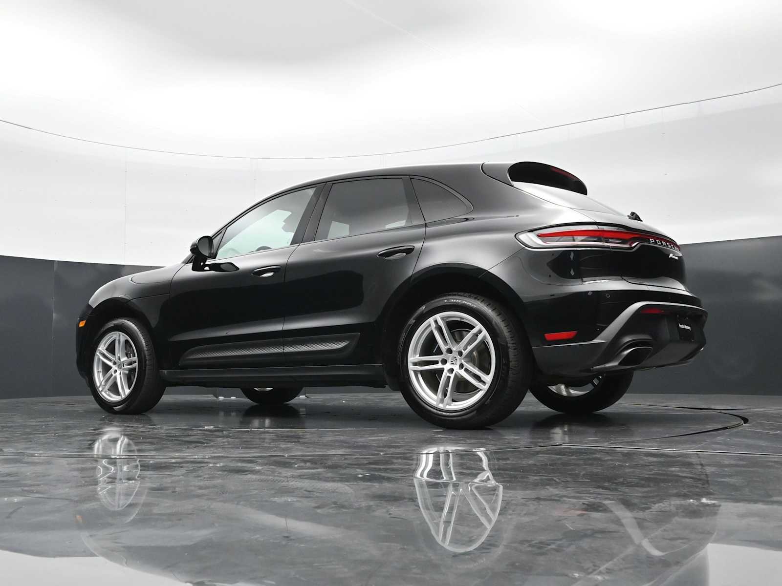 Thumbnail: 2024 Porsche Macan - 36