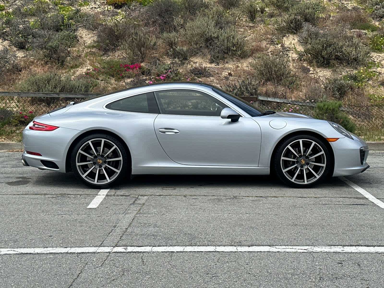 Thumbnail: 2017 Porsche 911 - 8