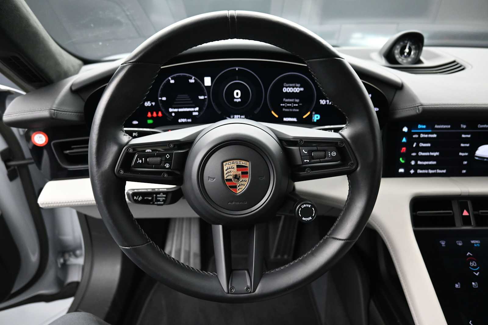 Thumbnail: 2023 Porsche Taycan - 10