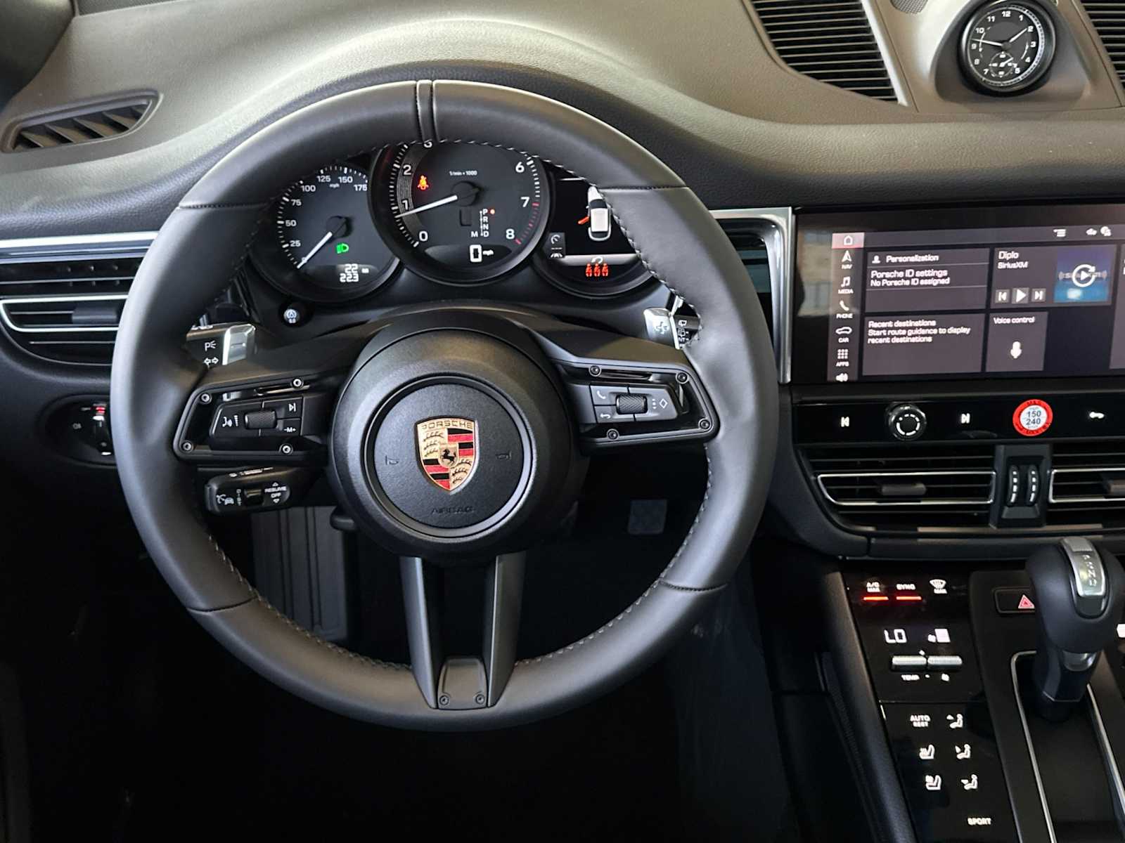 Thumbnail: 2025 Porsche Macan - 15