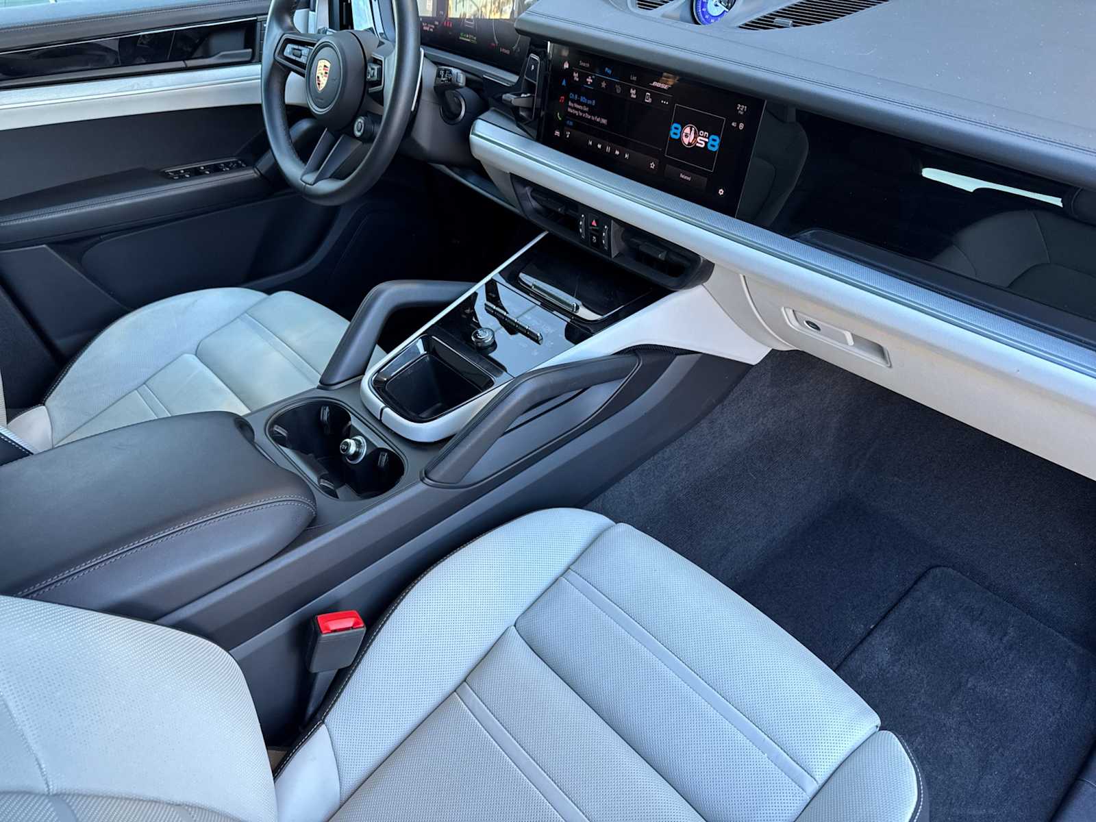 Thumbnail: 2024 Porsche Cayenne - 17