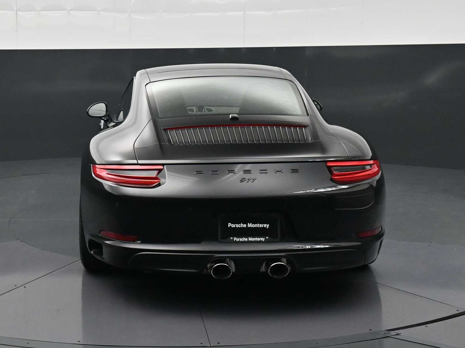 Thumbnail: 2018 Porsche 911 - 23