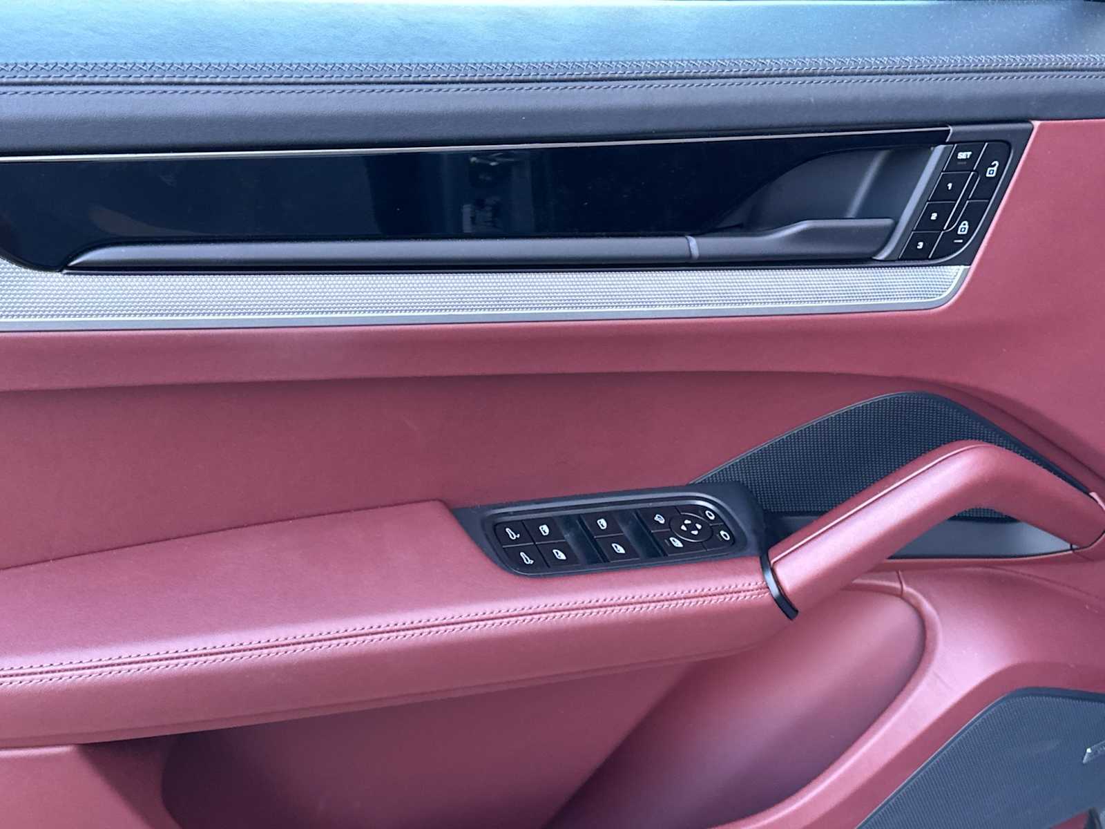 Thumbnail: 2024 Porsche  - 12