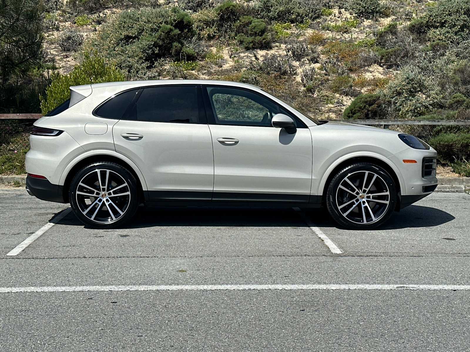 Thumbnail: 2025 Porsche Cayenne - 9