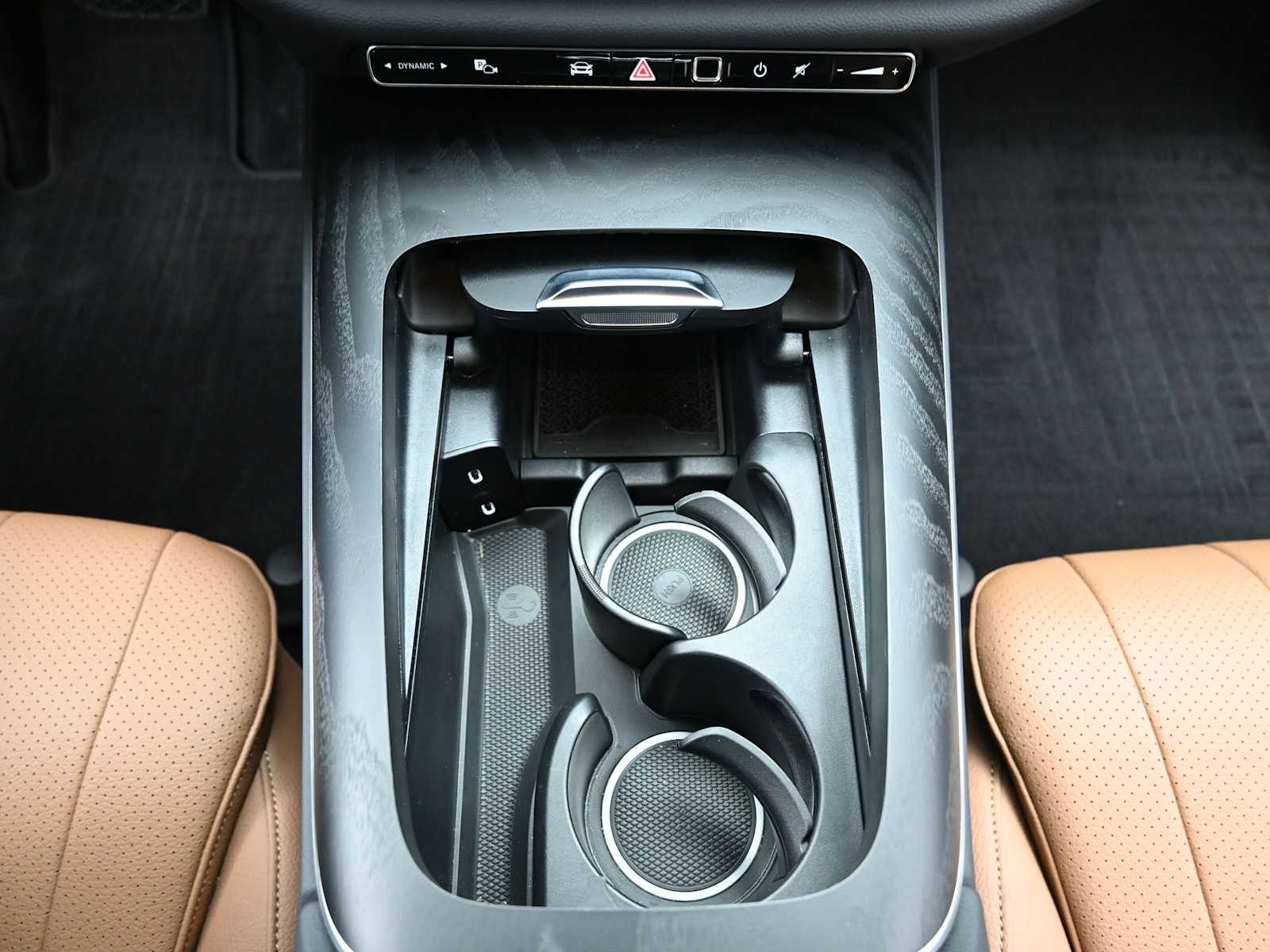 Thumbnail: 2025 Mercedes-Benz E-Class - 16