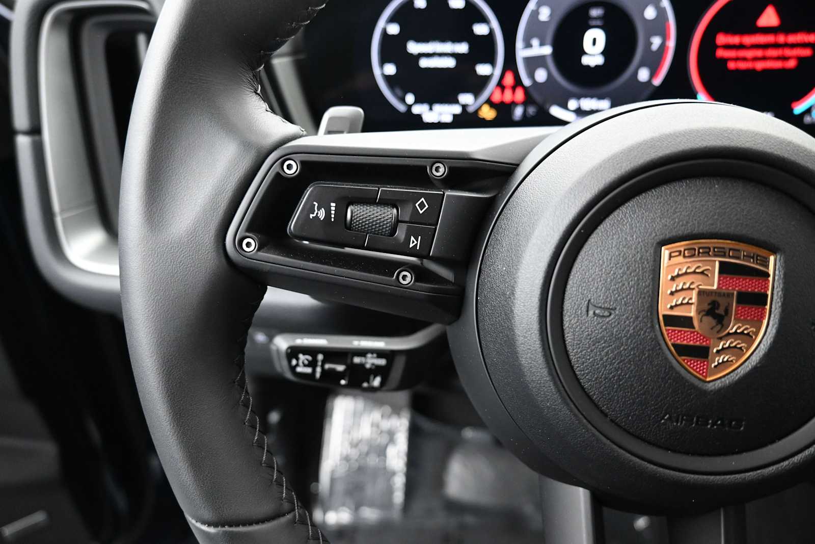 Thumbnail: 2025 Porsche Cayenne - 8