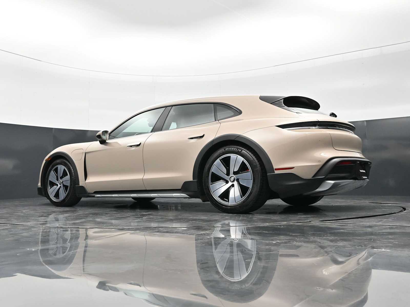 Thumbnail: 2023 Porsche Taycan - 44