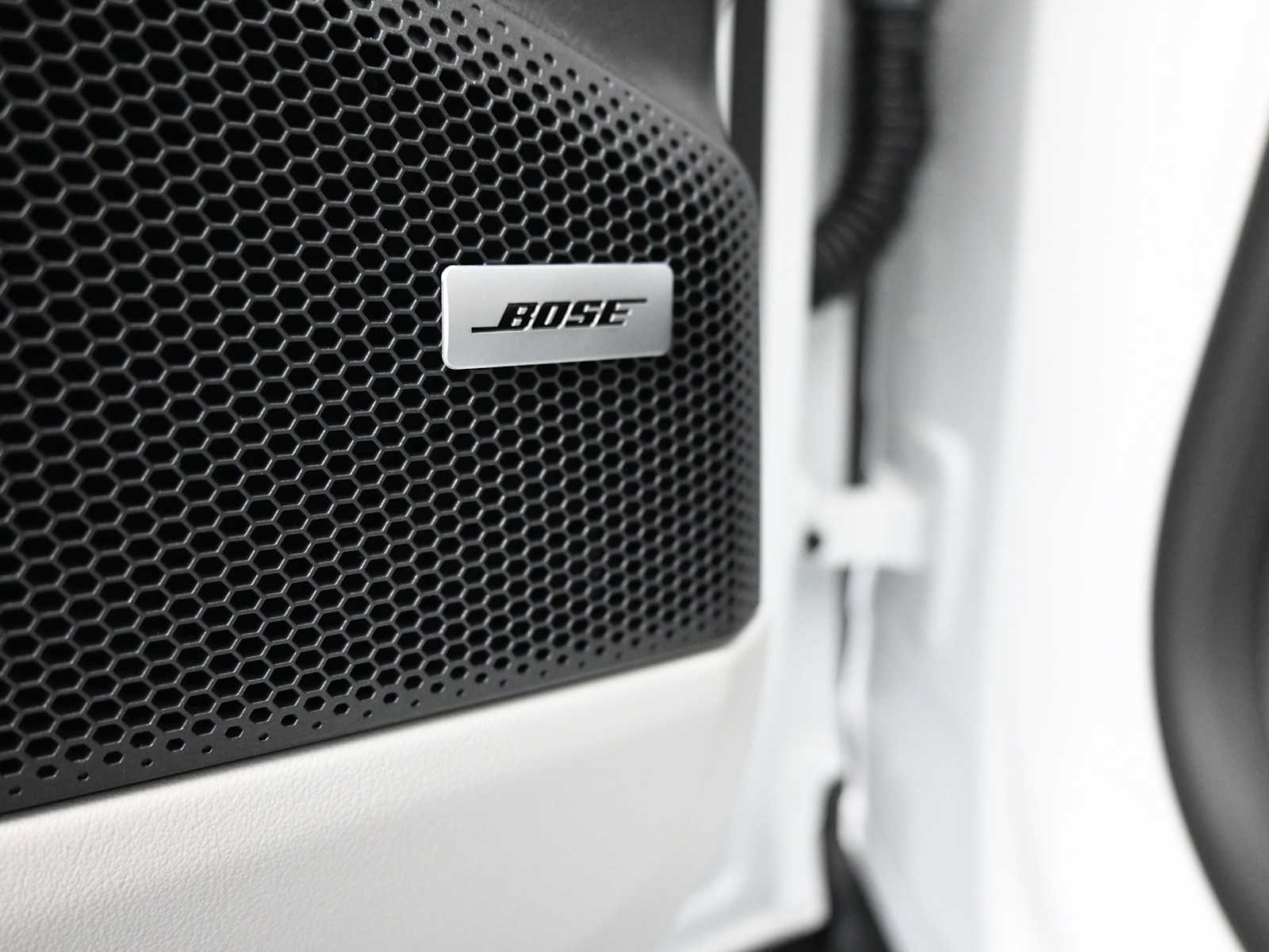 Thumbnail: 2025 Porsche Macan - 17