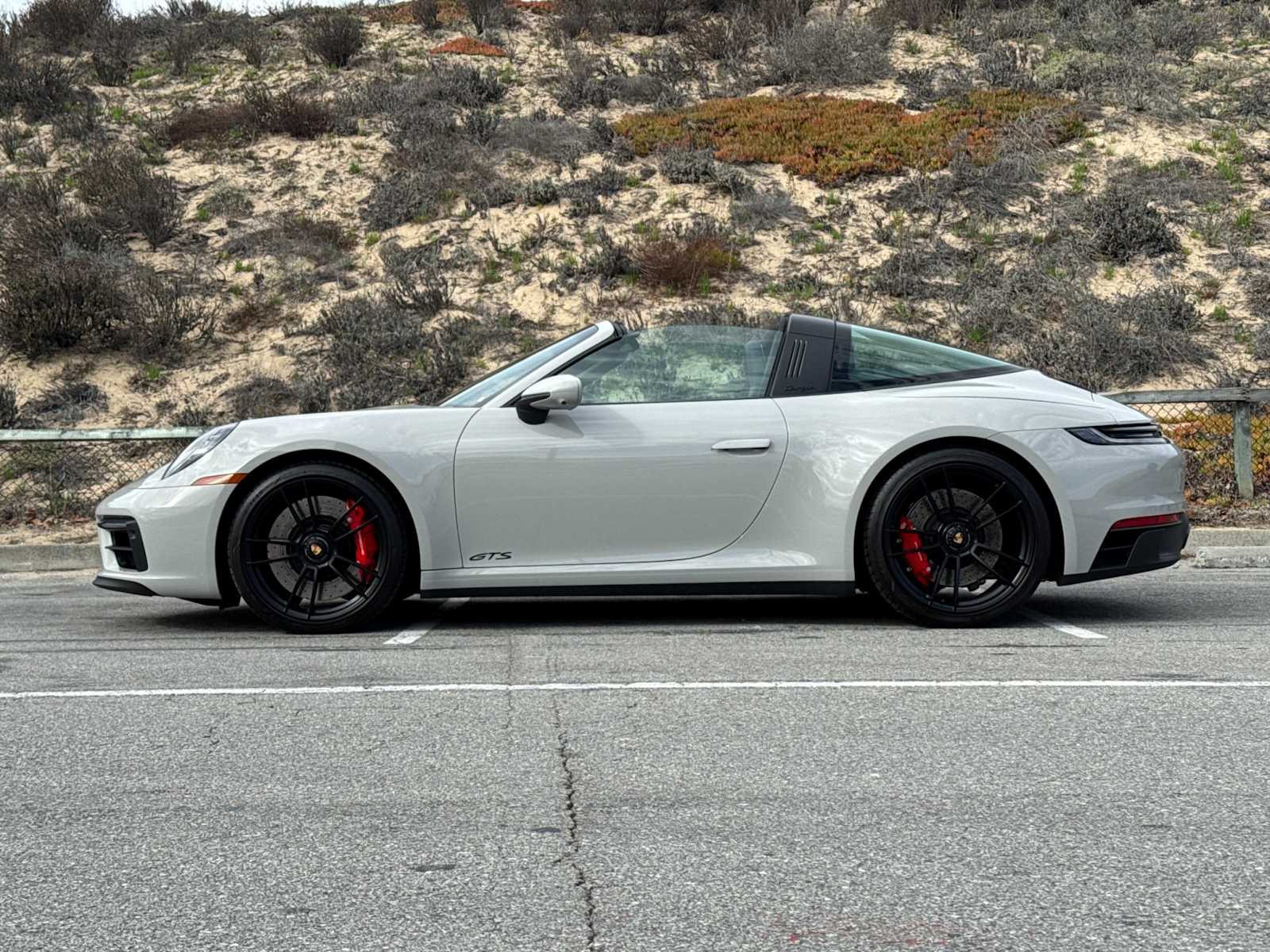 2023 Porsche 911 4 GTS photo 2