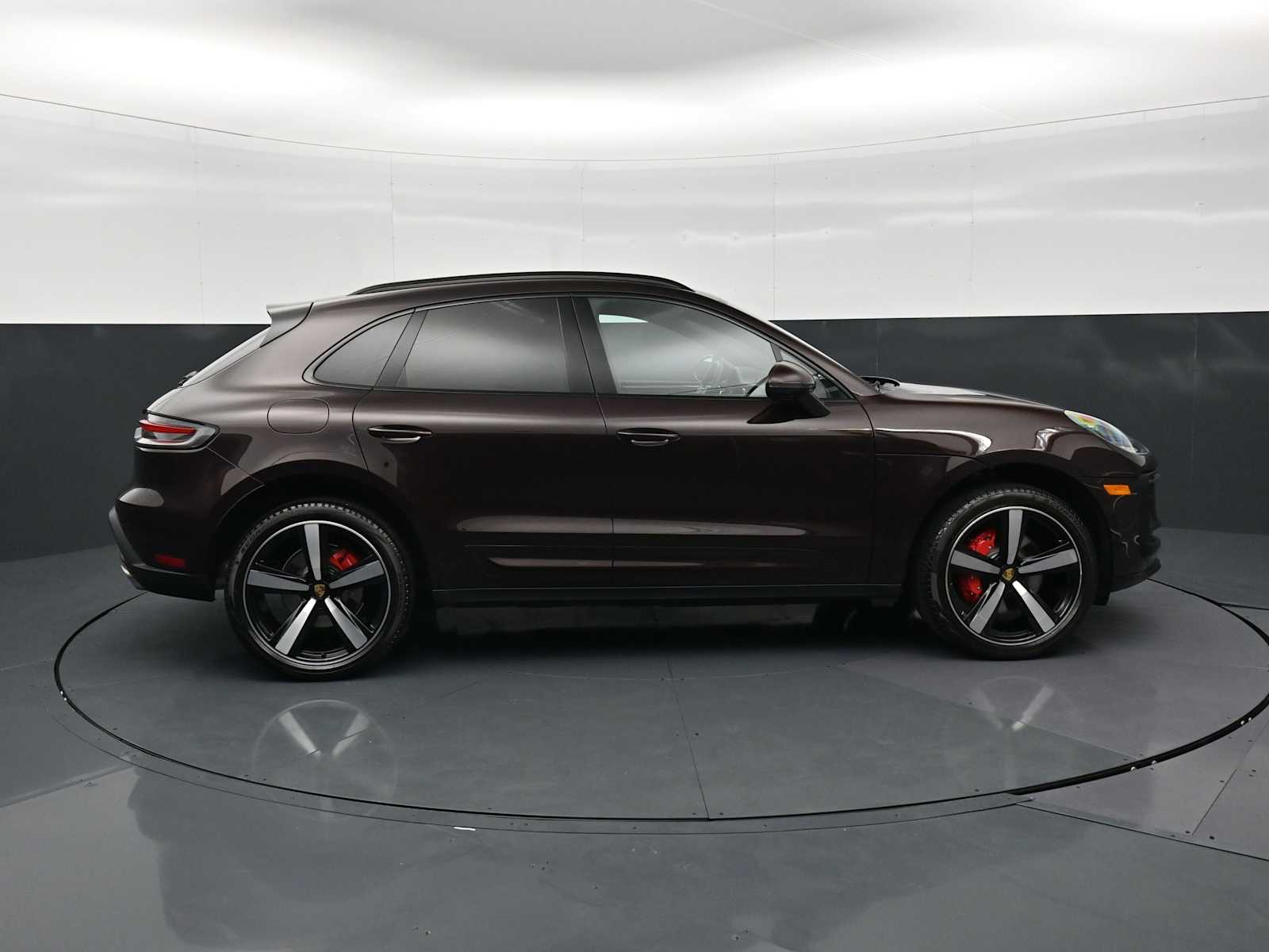 Thumbnail: 2026 Porsche Macan - 27