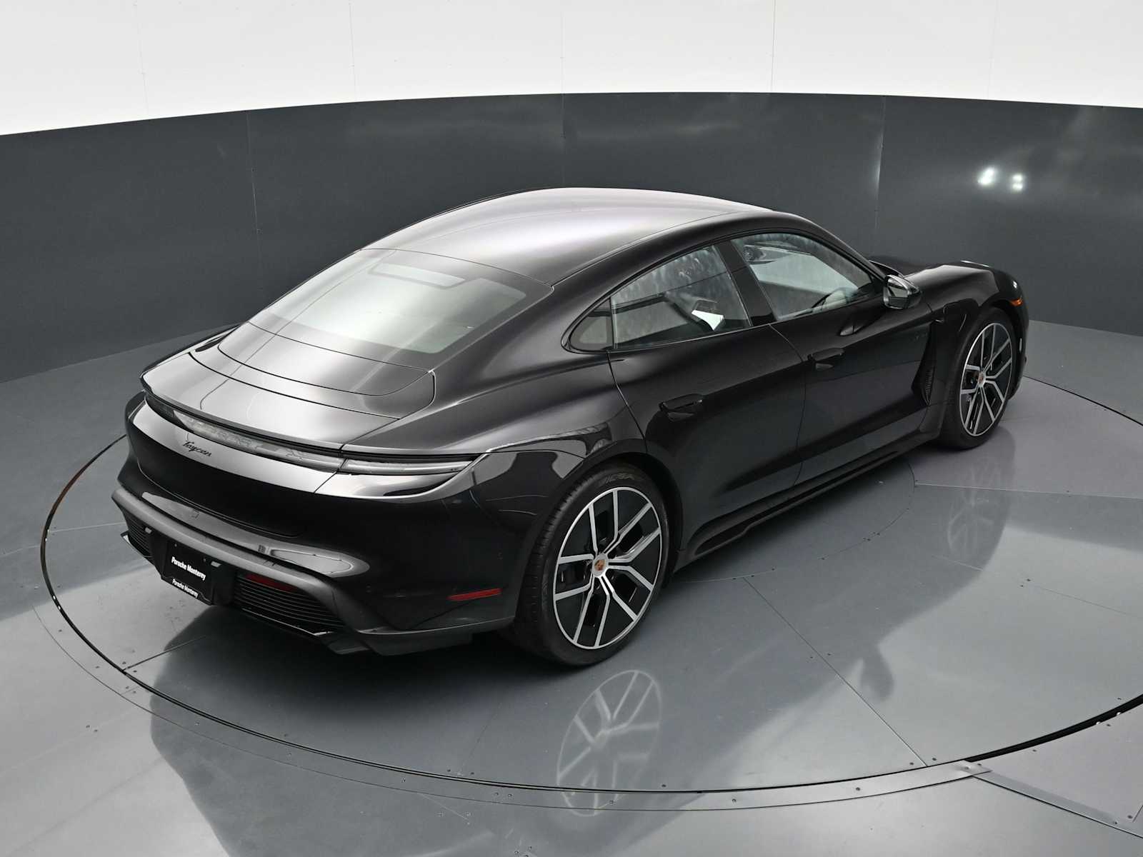 Thumbnail: 2026 Porsche Taycan - 34