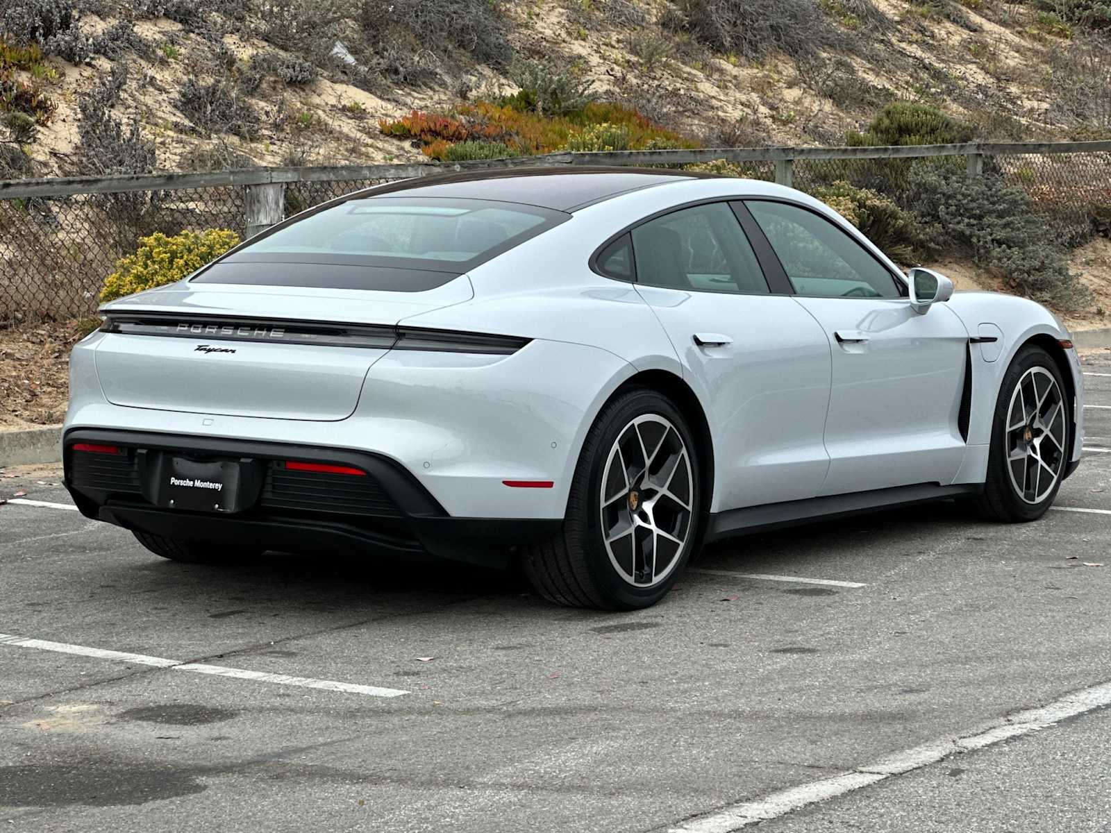 Thumbnail: 2025 Porsche Taycan - 7