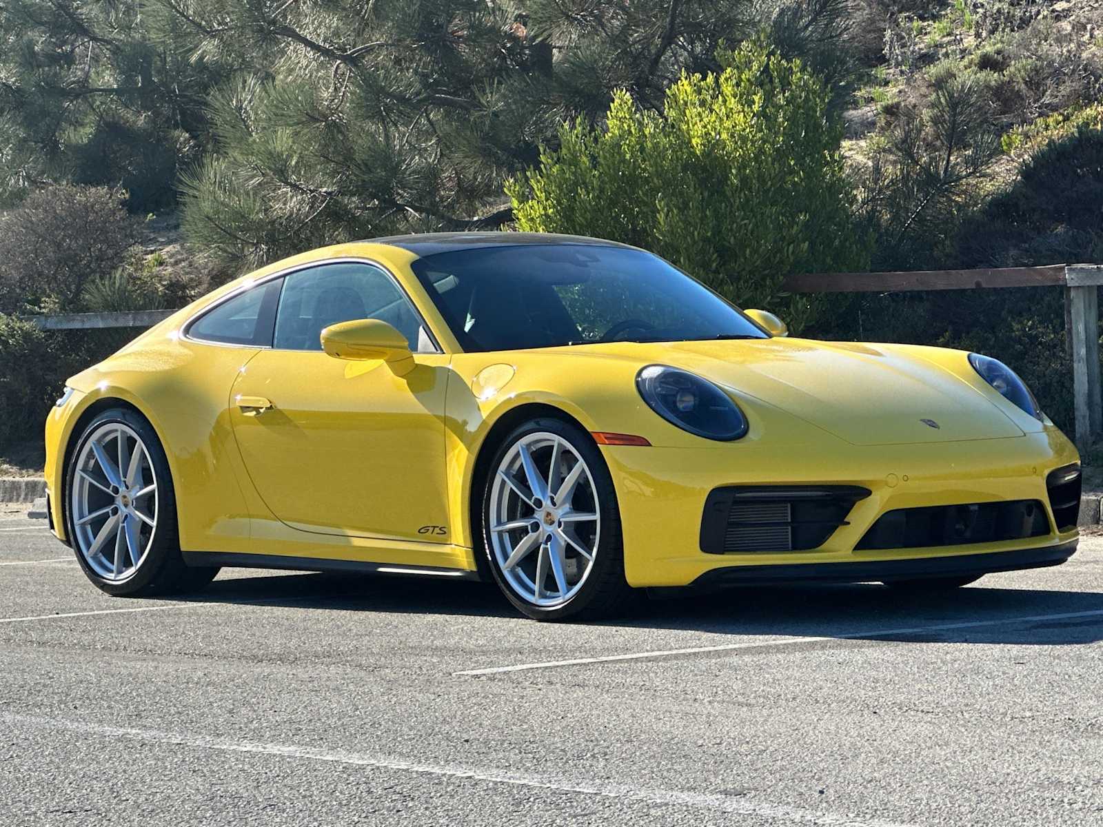 Thumbnail: 2024 Porsche 911 - 10