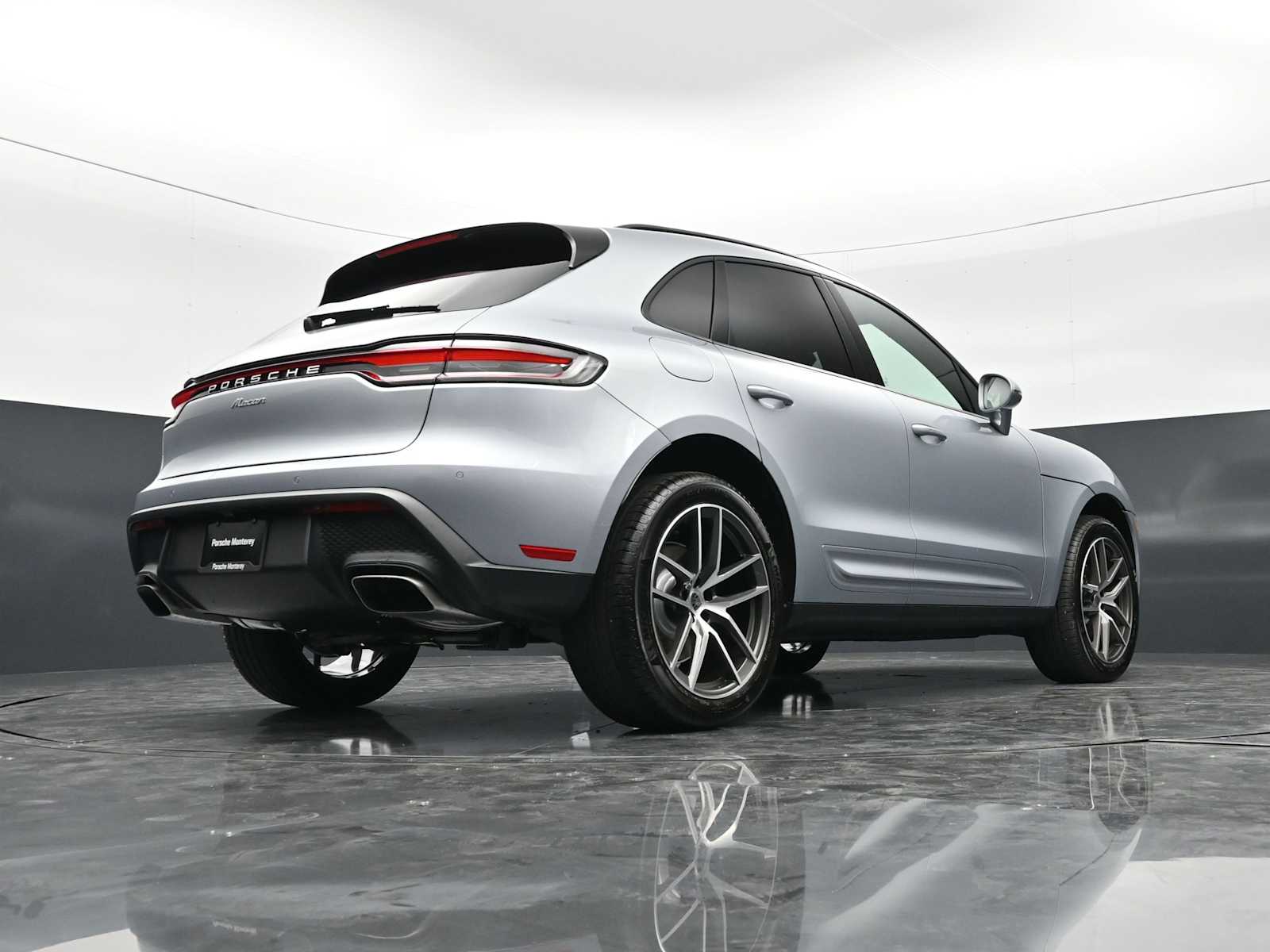Thumbnail: 2026 Porsche Macan - 46