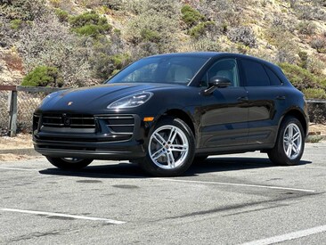 2025 Porsche Macan SUV