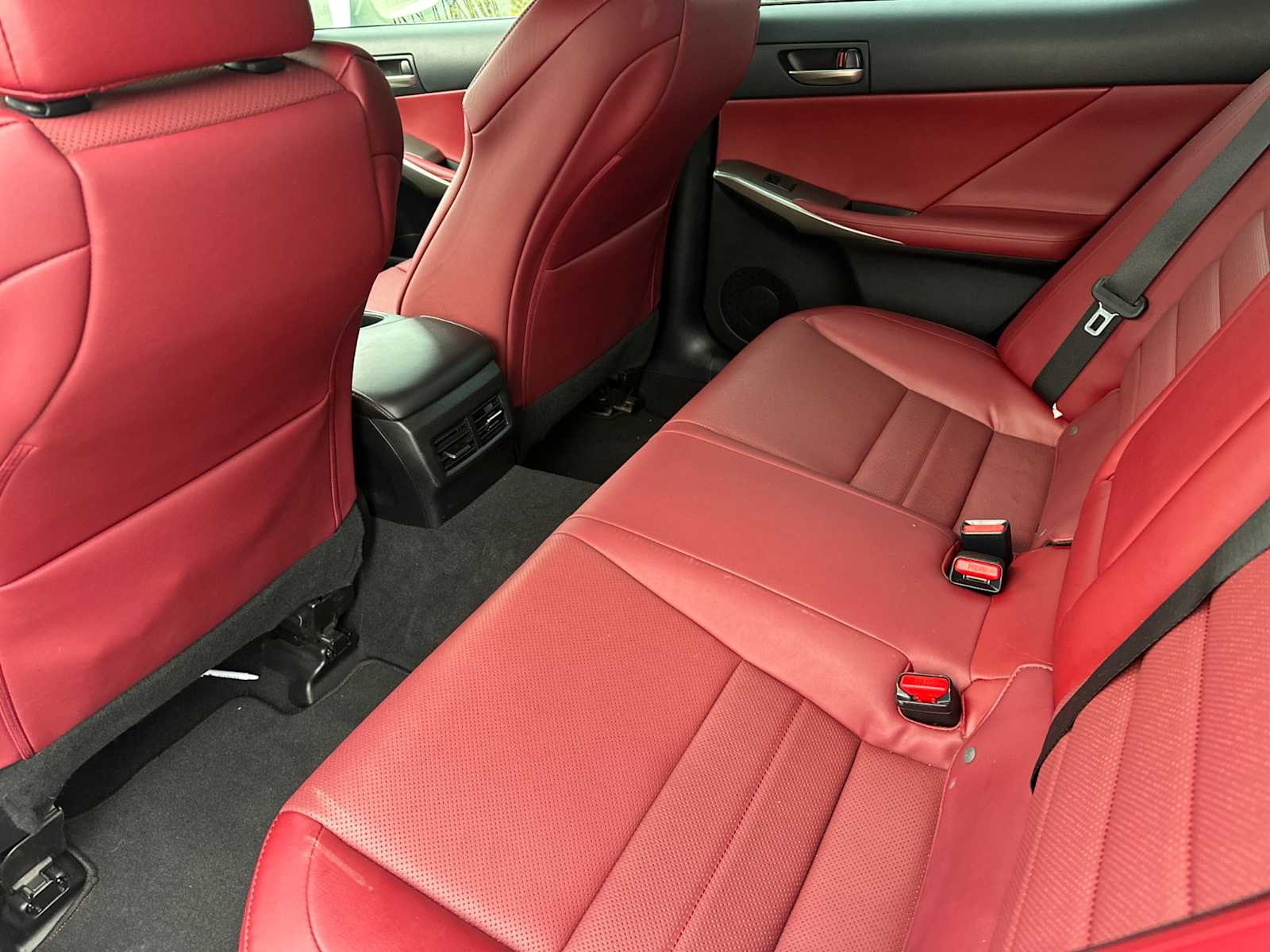 Thumbnail: 2018 Lexus IS - 14