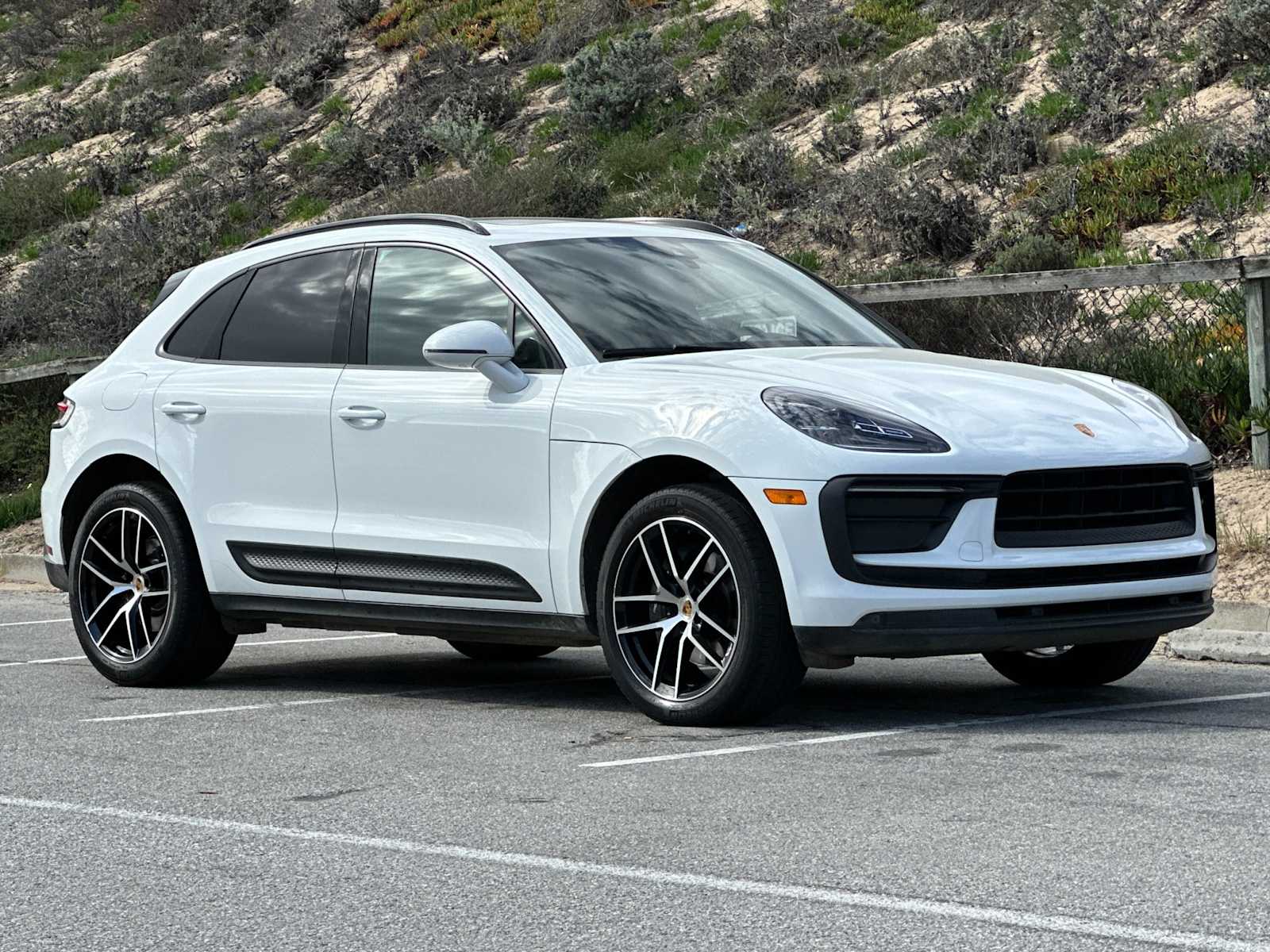 Thumbnail: 2022 Porsche Macan - 9
