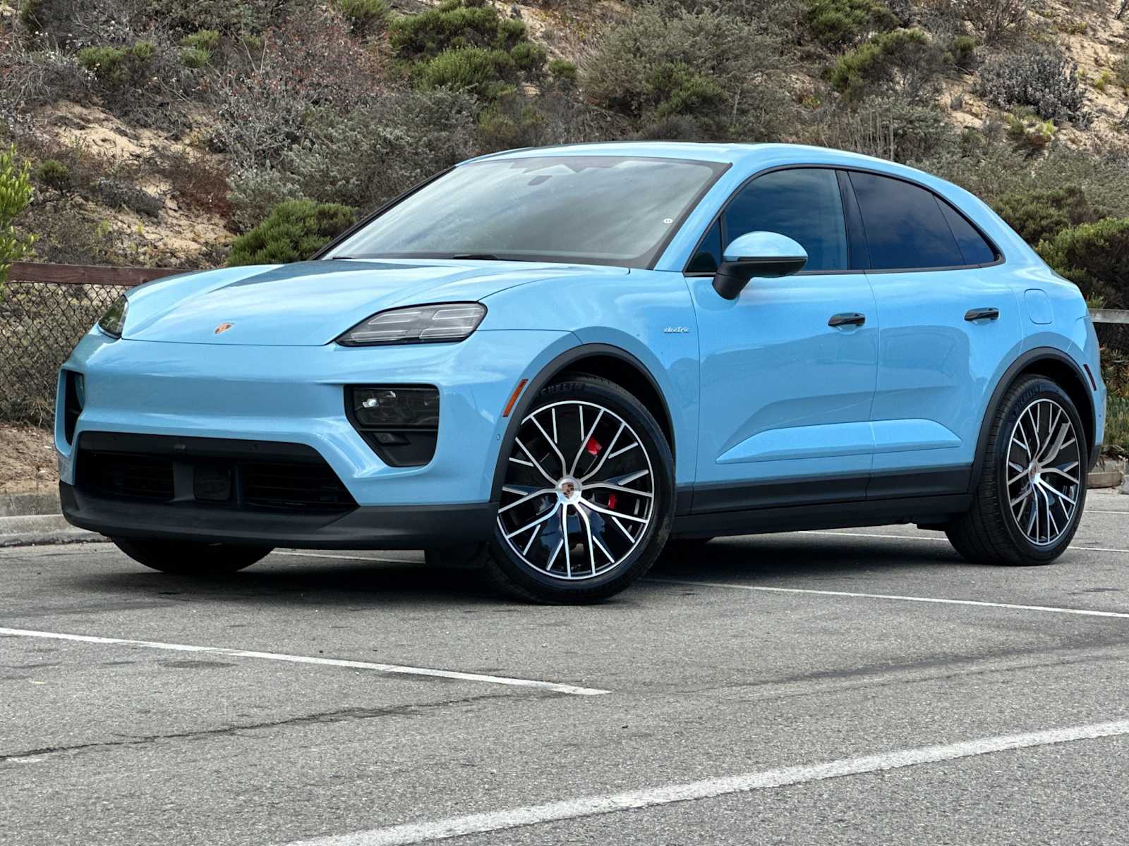 Thumbnail: 2025 Porsche Macan - 1