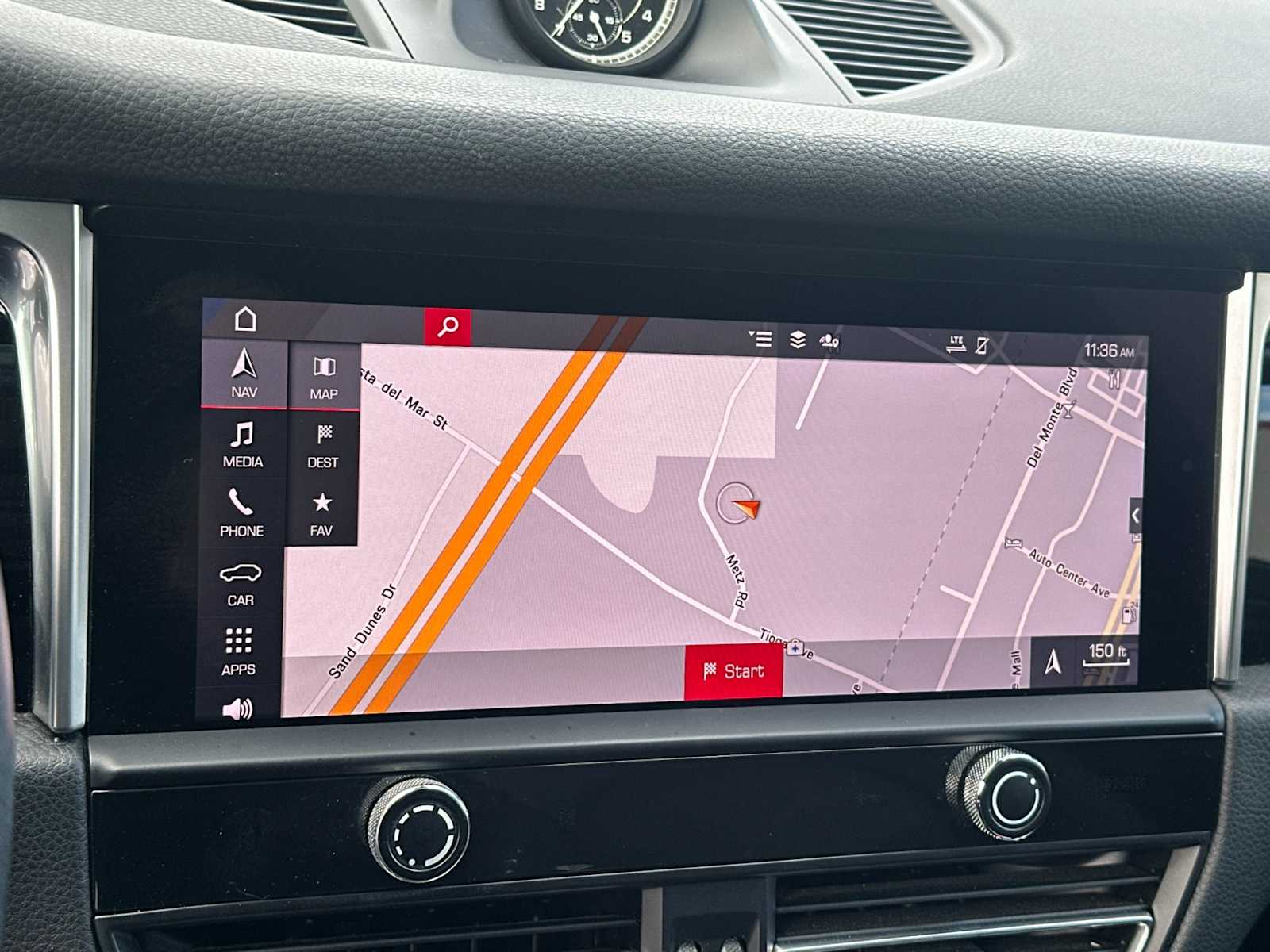 Thumbnail: 2022 Porsche Macan - 19