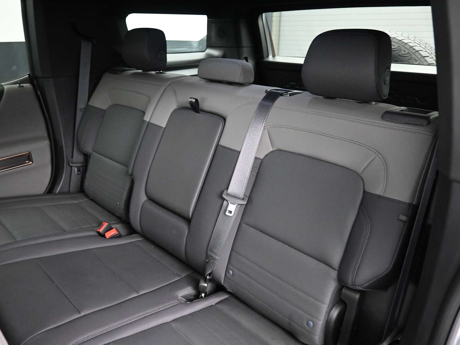 Thumbnail: 2024 GMC Hummer EV - 18