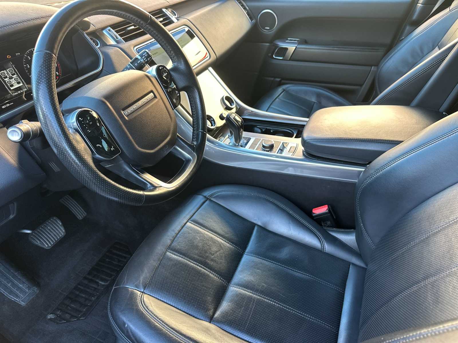 Thumbnail: 2018 Land Rover Range Rover Sport - 4