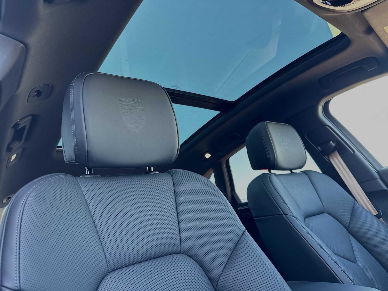 Thumbnail: 2024 Porsche Macan - 18