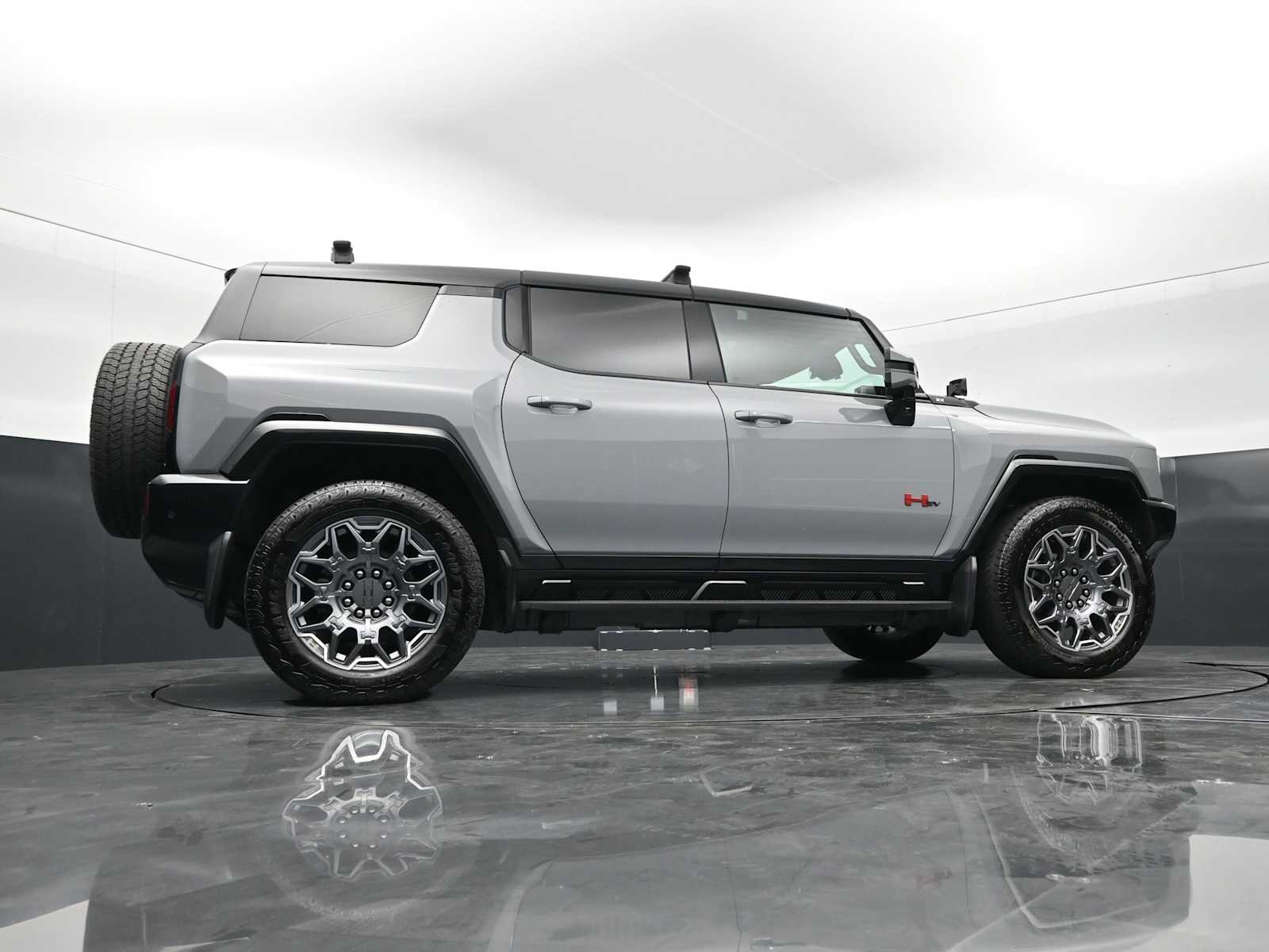 Thumbnail: 2024 GMC Hummer EV - 45
