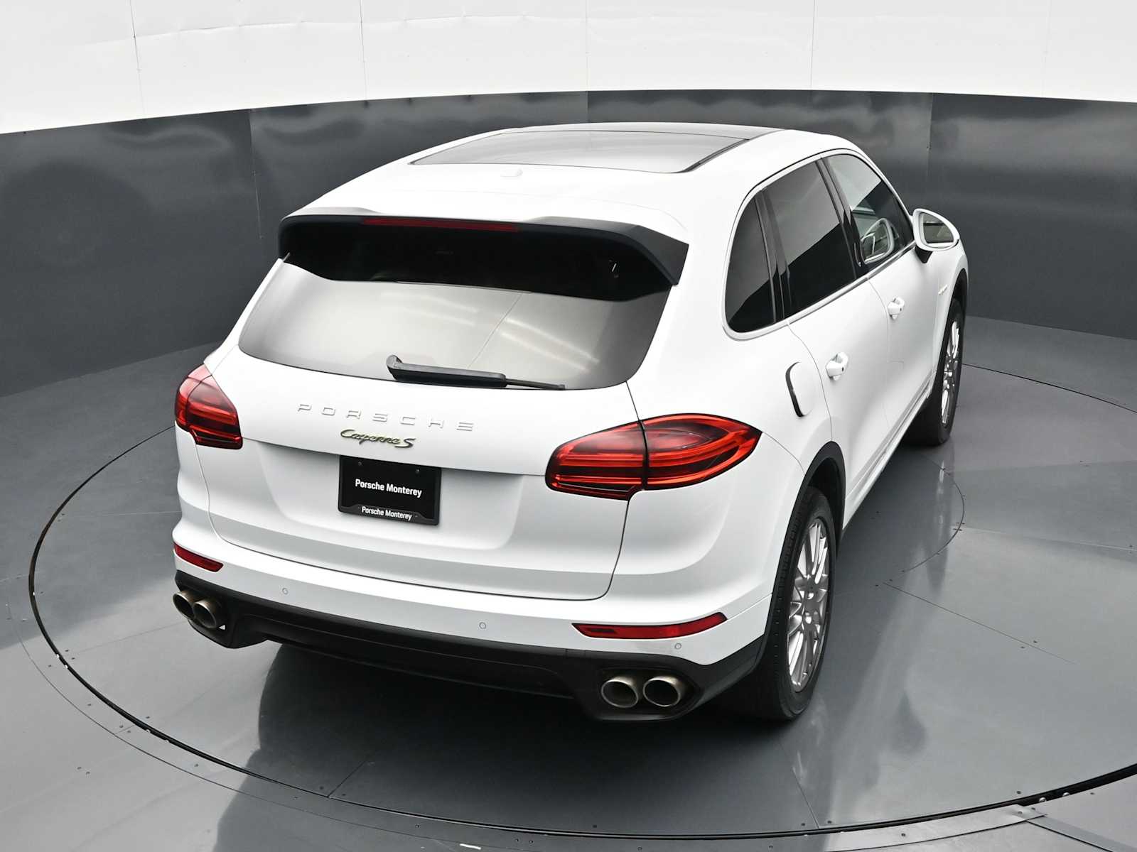 Thumbnail: 2015 Porsche Cayenne - 30