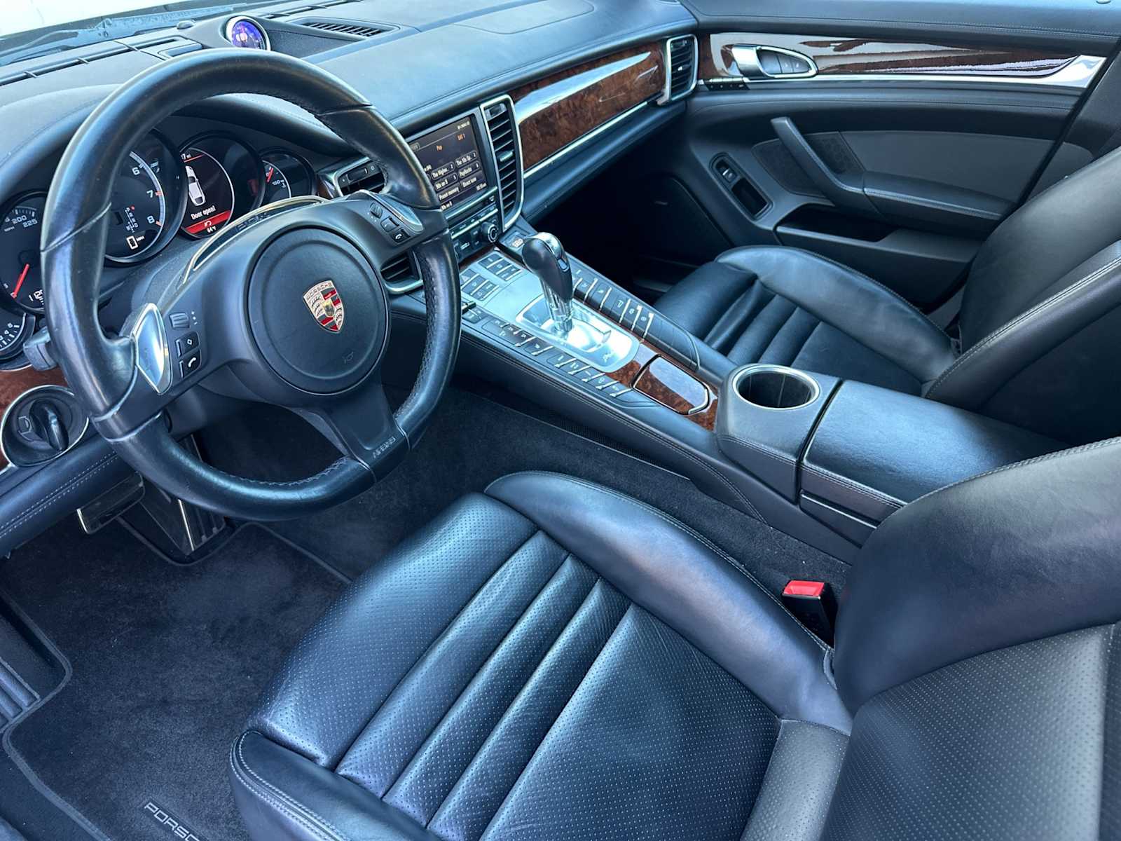 Thumbnail: 2013 Porsche Panamera - 4