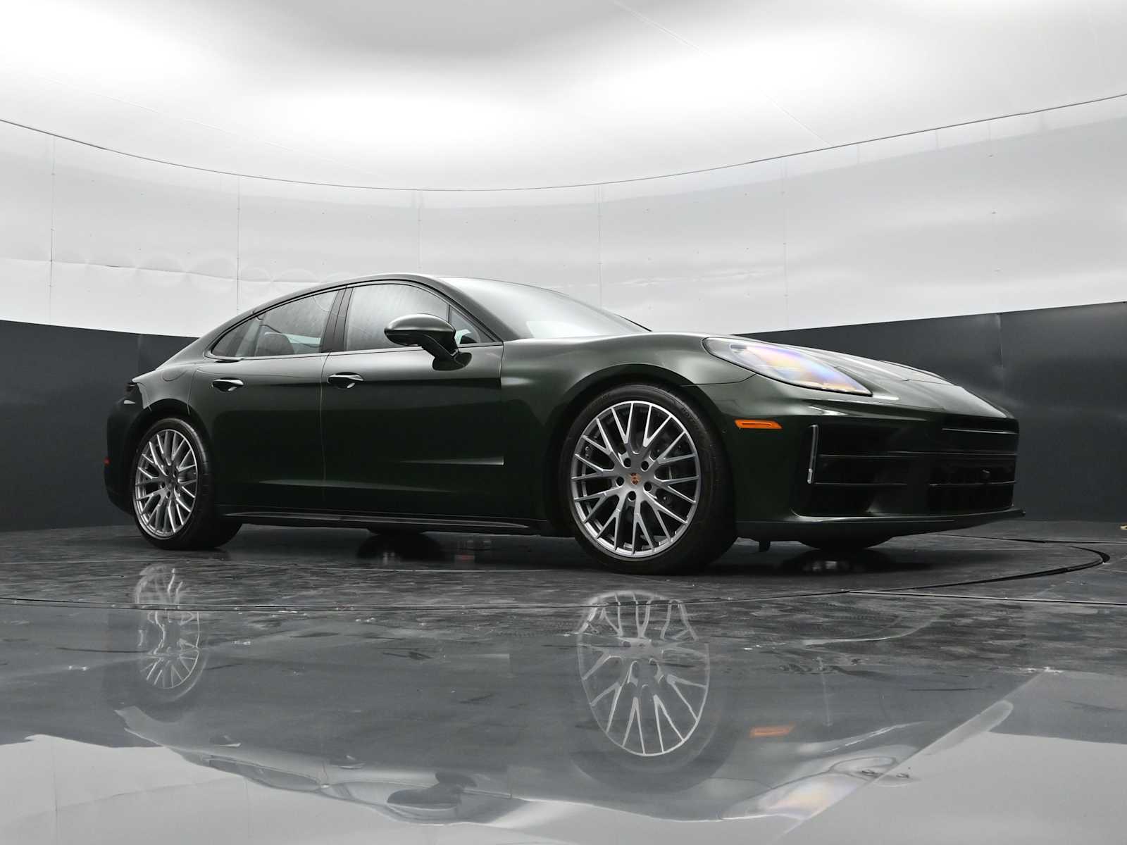 Thumbnail: 2026 Porsche Panamera - 42