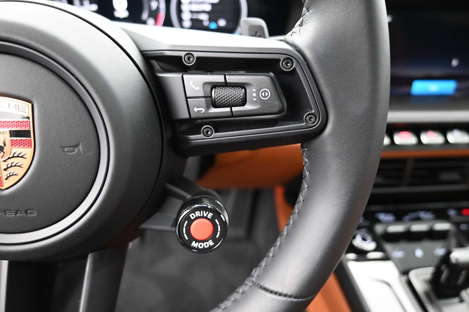 Thumbnail: 2026 Porsche 911 - 9