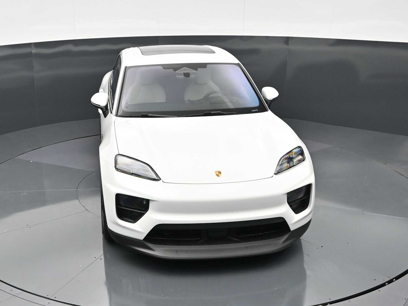 Thumbnail: 2025 Porsche Macan - 39