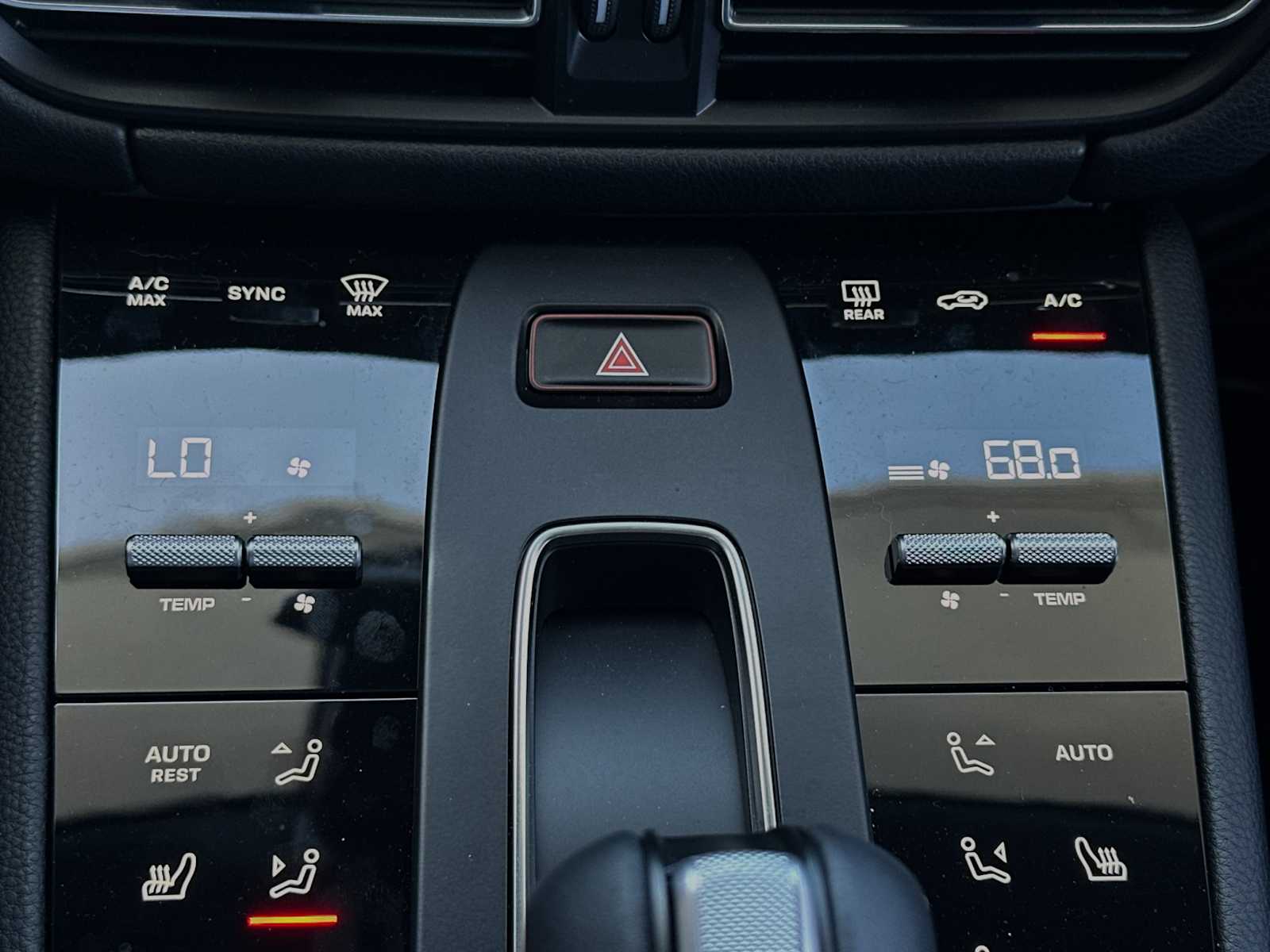 Thumbnail: 2024 Porsche Macan - 22