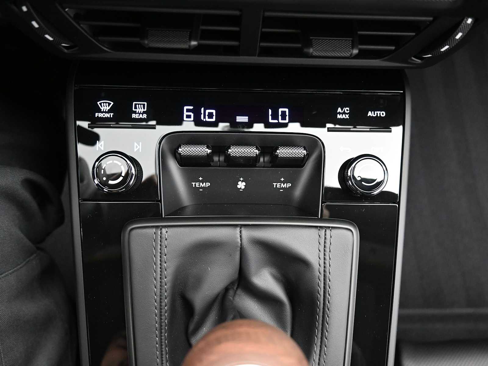 Thumbnail: 2026 Porsche 911 - 15