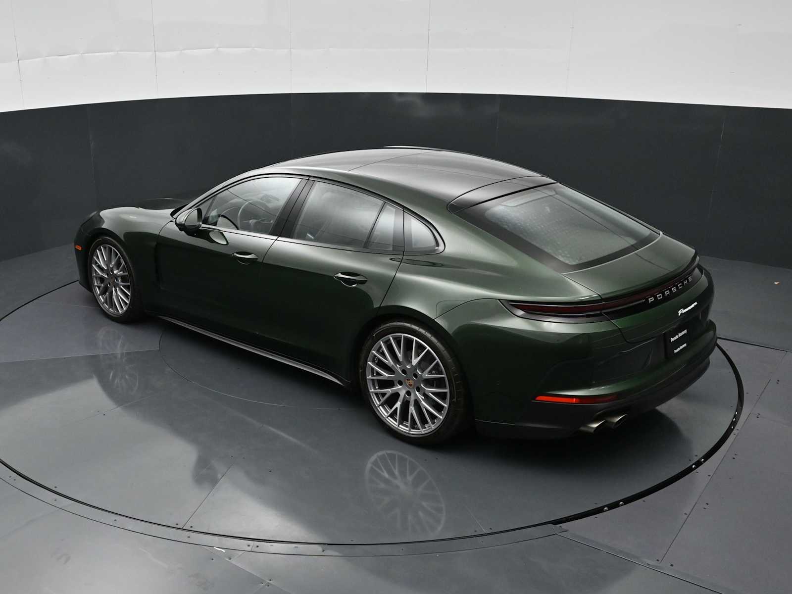 Thumbnail: 2026 Porsche Panamera - 29