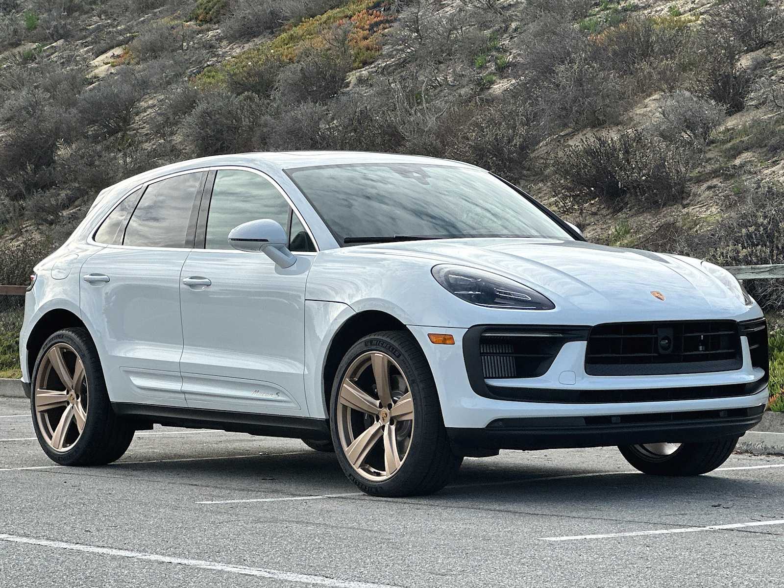 Thumbnail: 2024 Porsche Macan - 10
