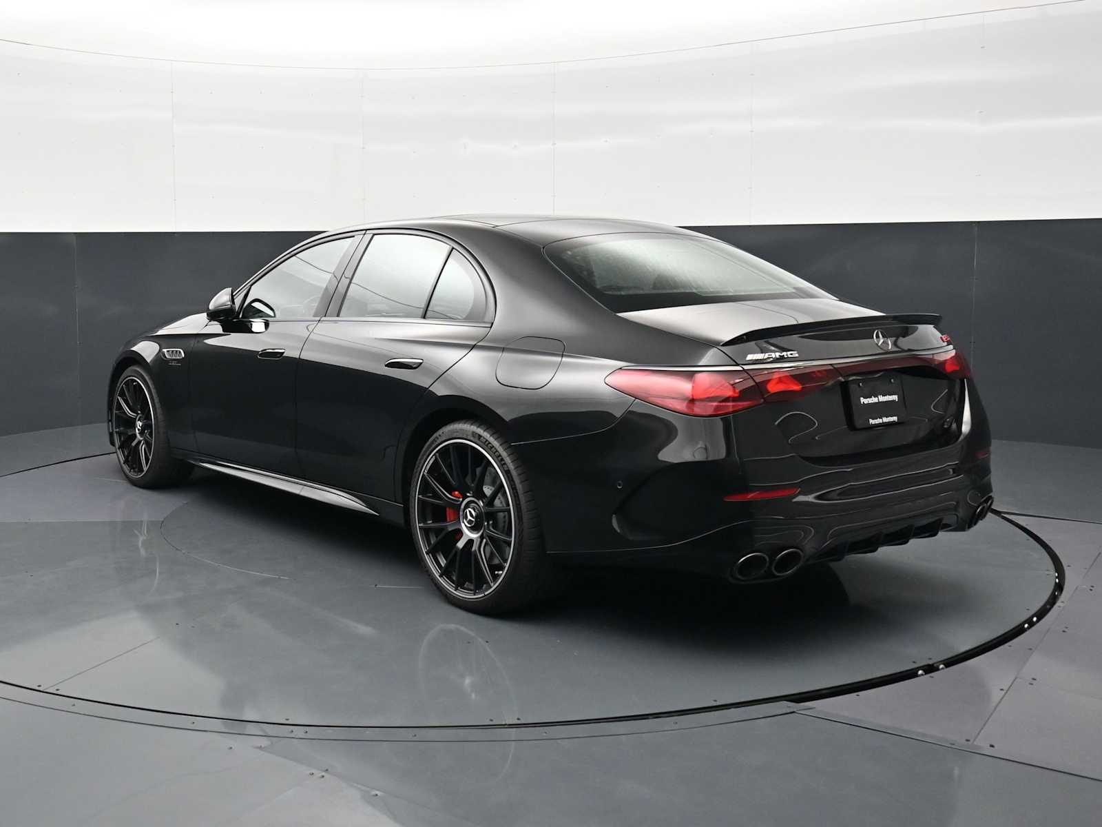 Thumbnail: 2025 Mercedes-Benz E-Class - 3