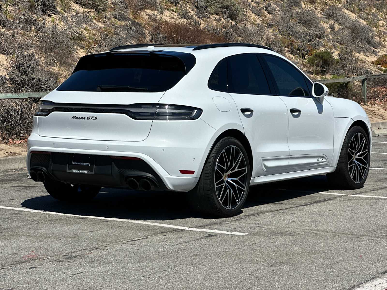 Thumbnail: 2024 Porsche Macan - 7