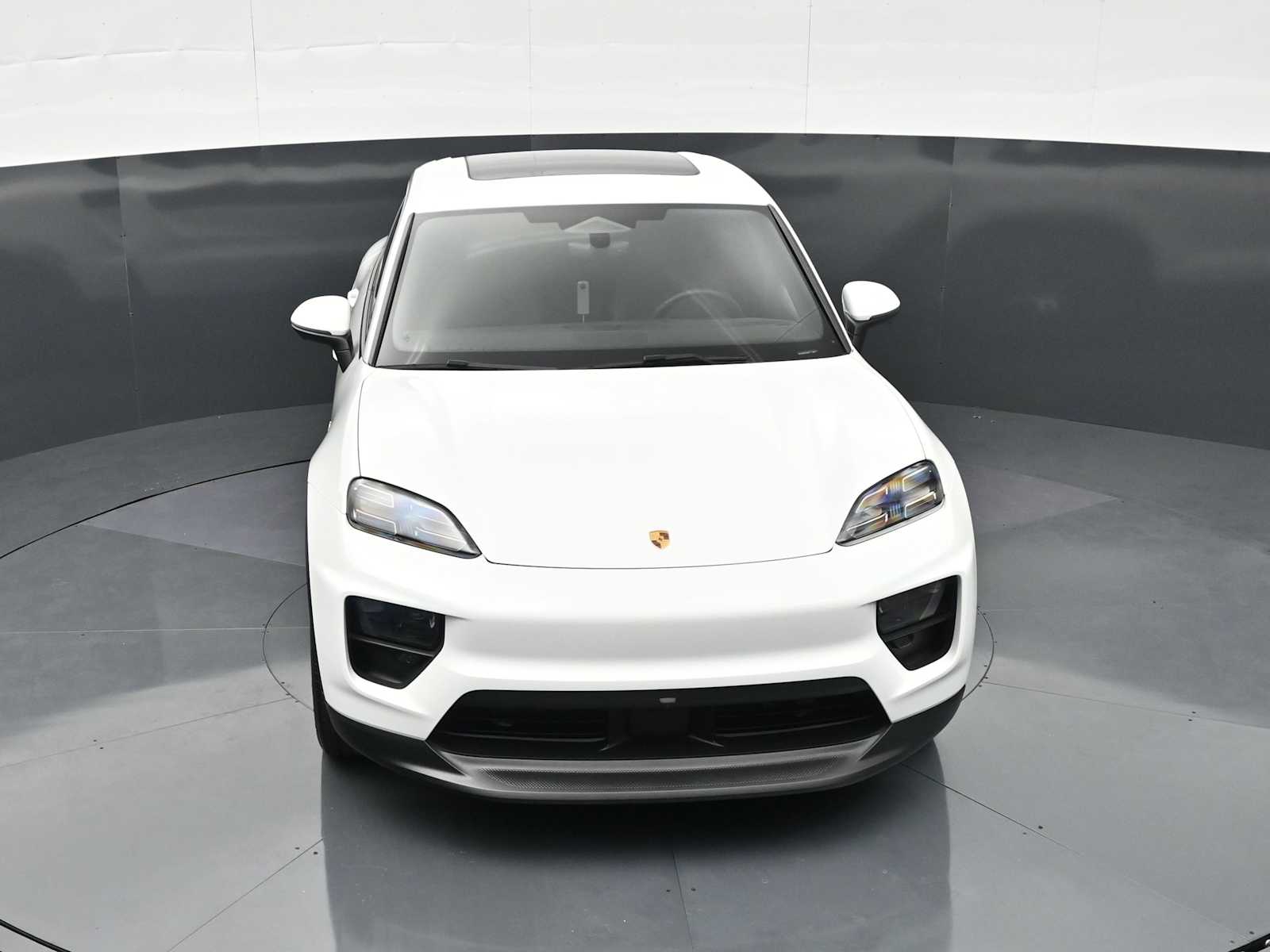 Thumbnail: 2025 Porsche Macan - 35