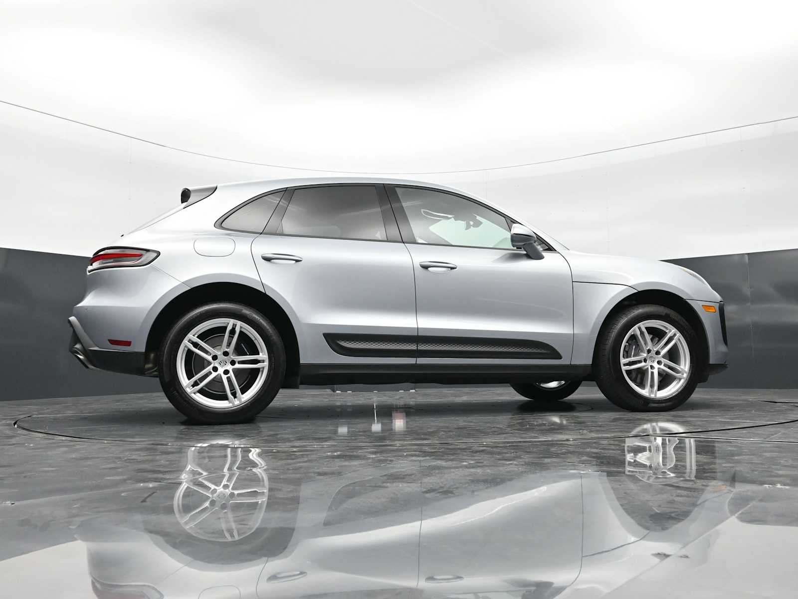 Thumbnail: 2025 Porsche Macan - 41