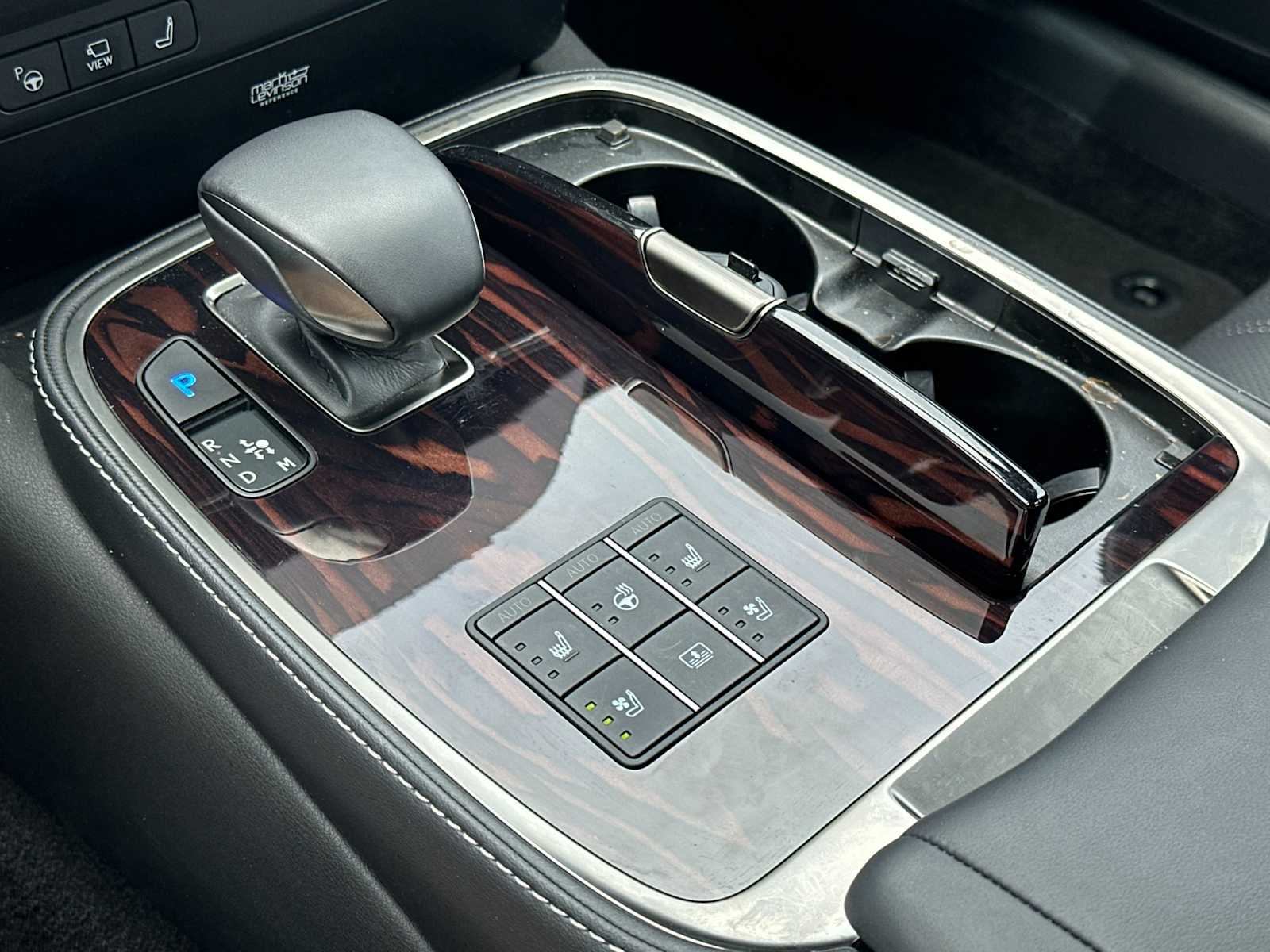Thumbnail: 2024 Lexus LS - 21