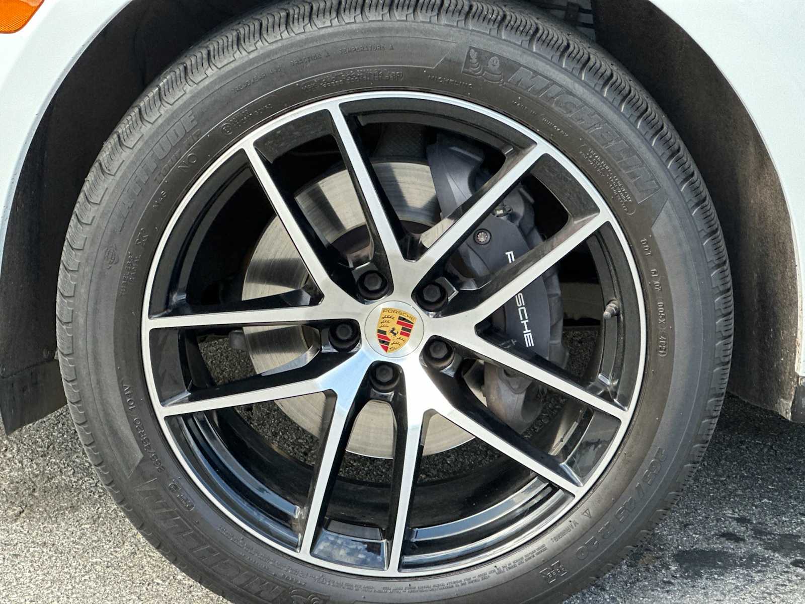 Thumbnail: 2022 Porsche Macan - 26